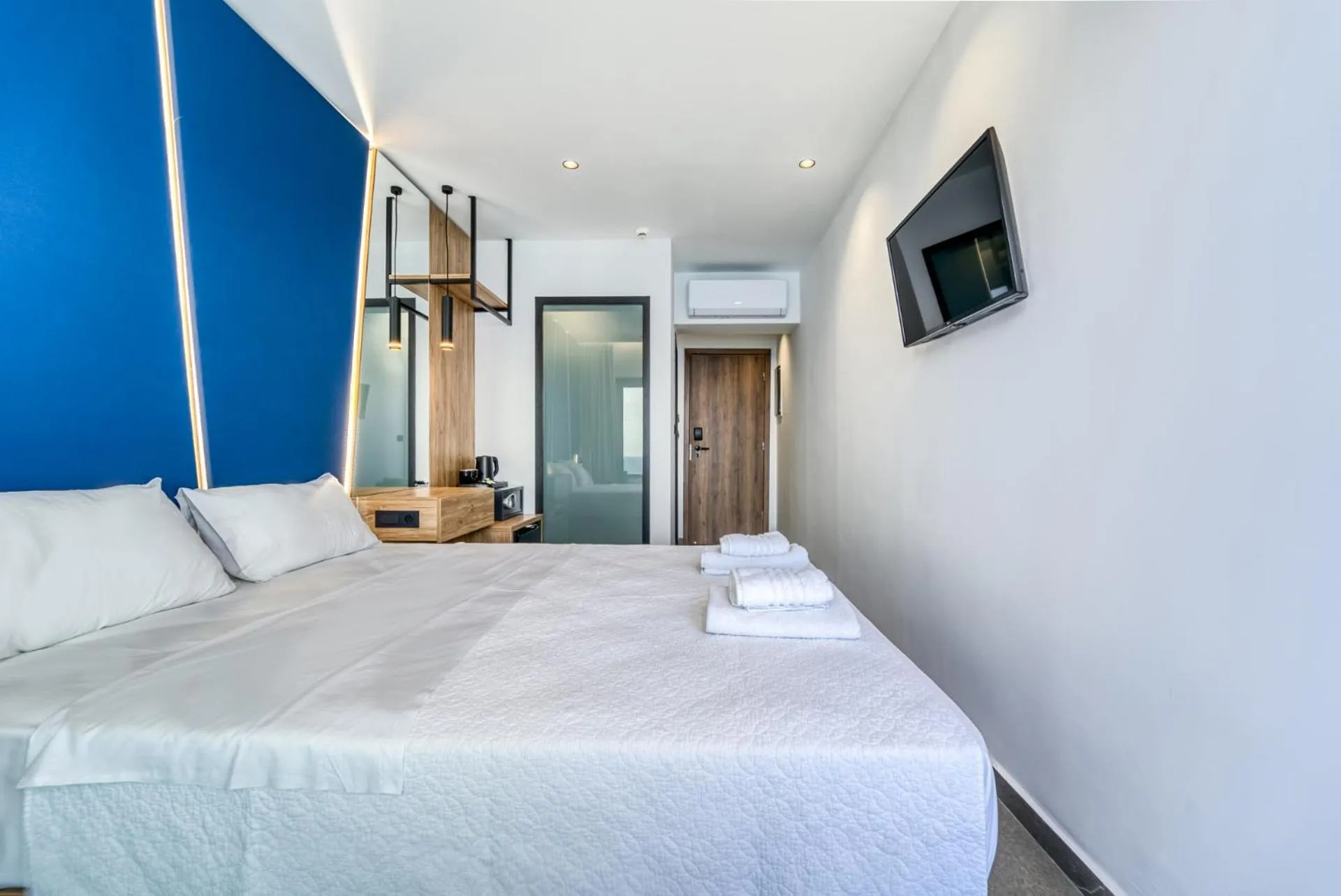 Bed in Island Sea Side Hotel - Adults Only