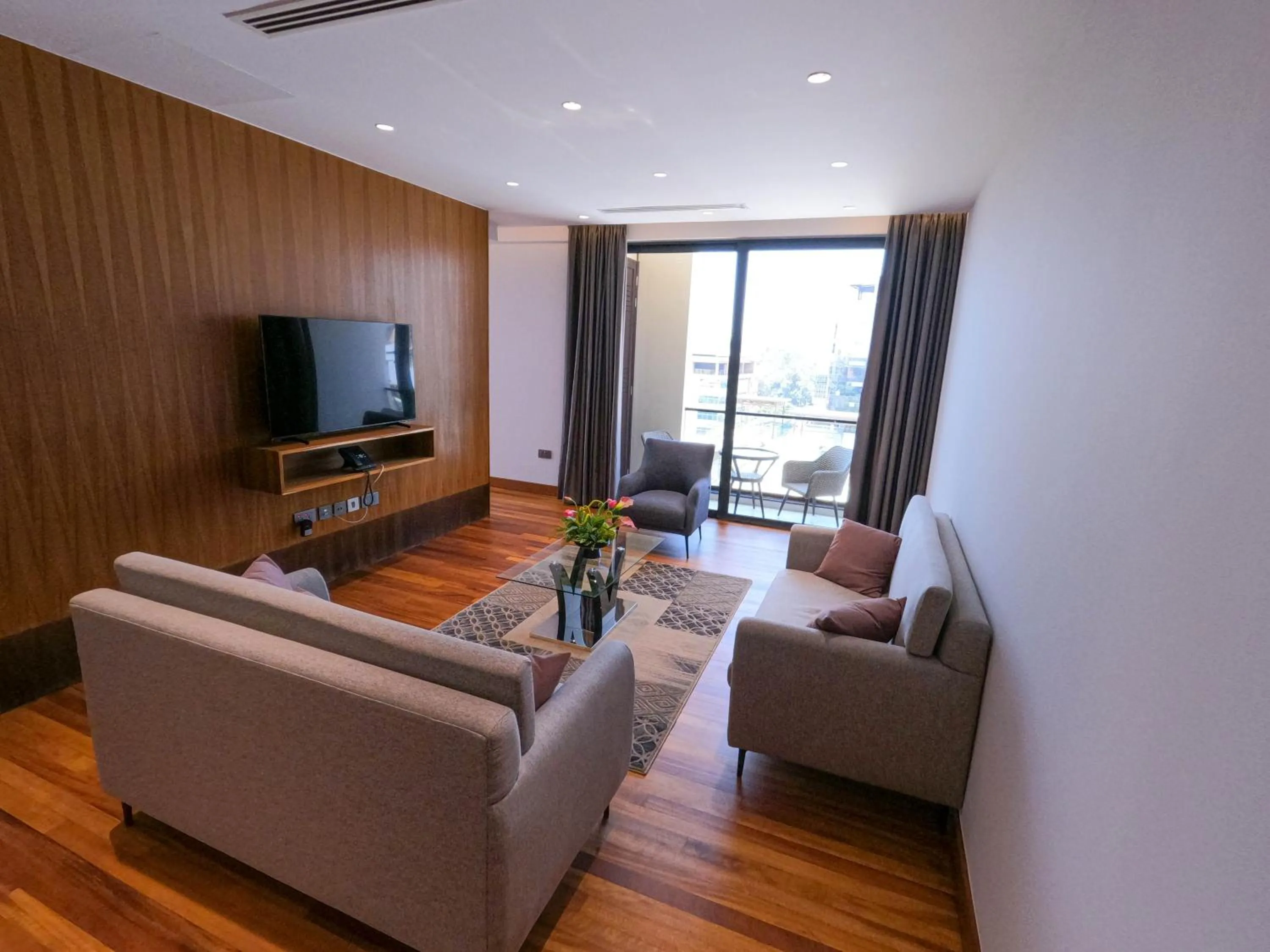 TV and multimedia in Broadwalk Residency