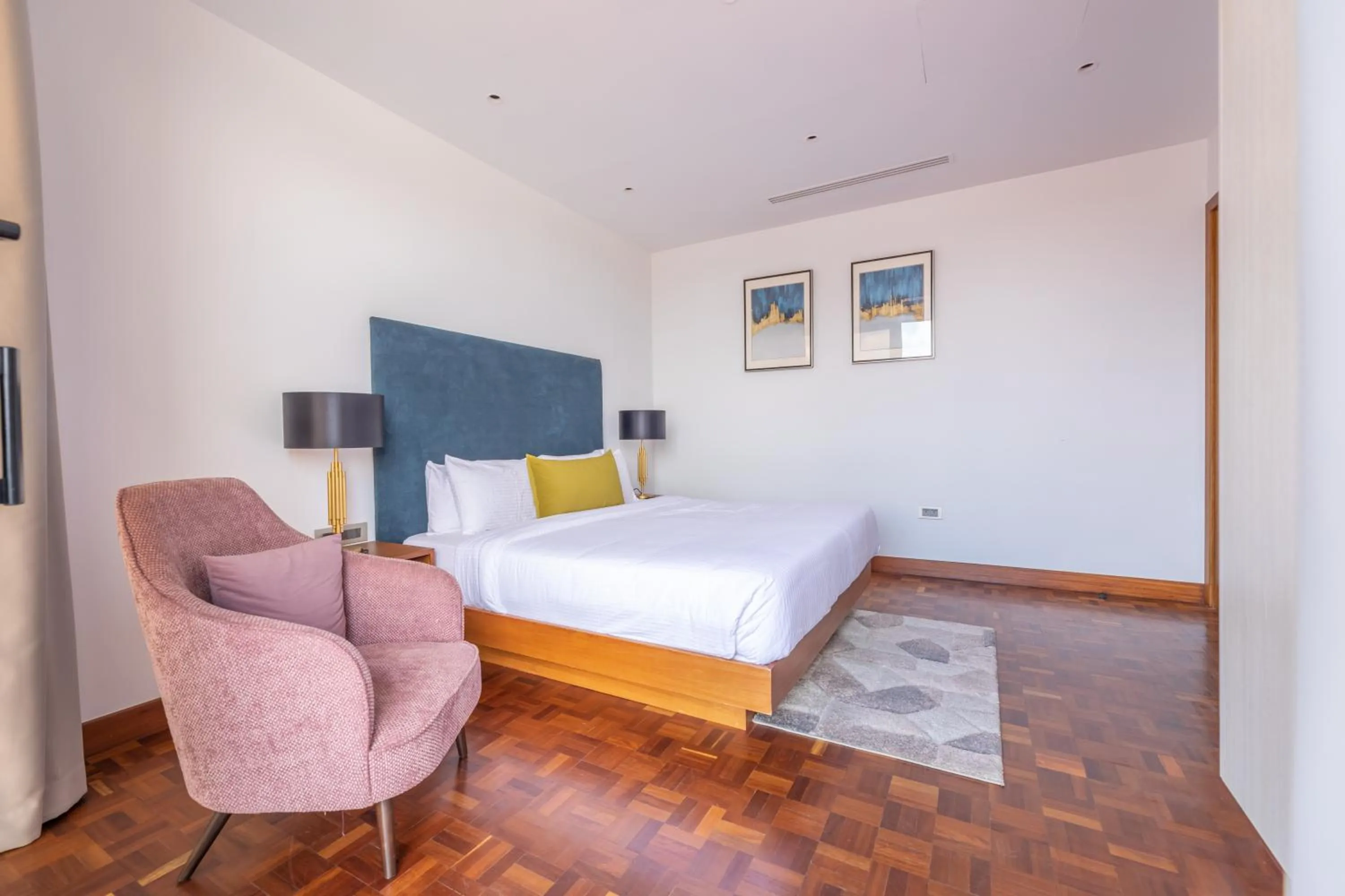 Bedroom, Bed in Broadwalk Residency