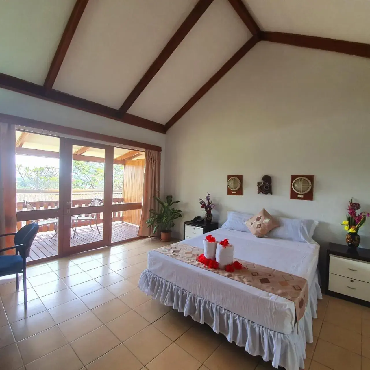 Double Room with Balcony and Sea View in Honiara Hotel Double Room with Balcony and Sea View in Honiara Hotel
