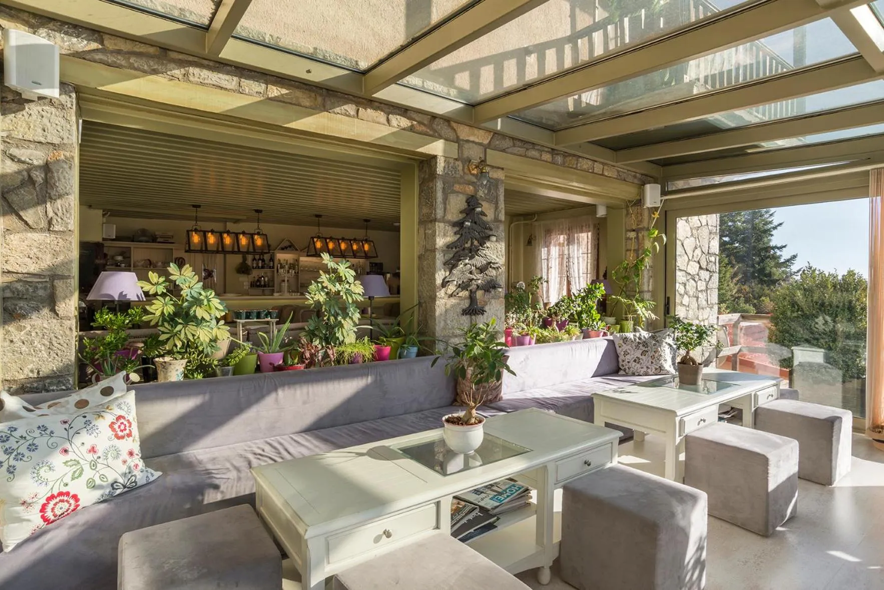 Patio in Boutique Hotel Skamnos Arachova