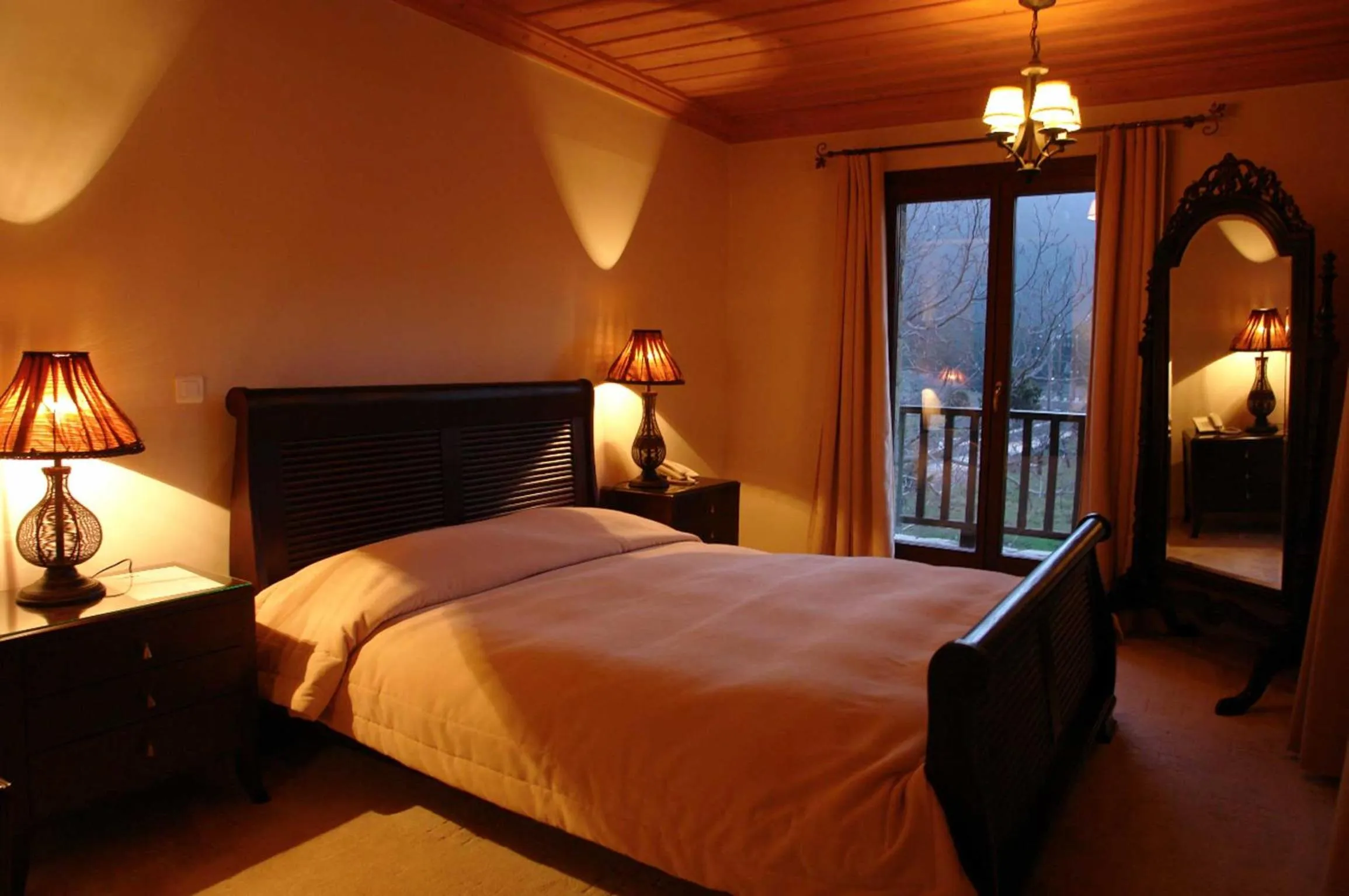 Decorative detail, Bed in Boutique Hotel Skamnos Arachova