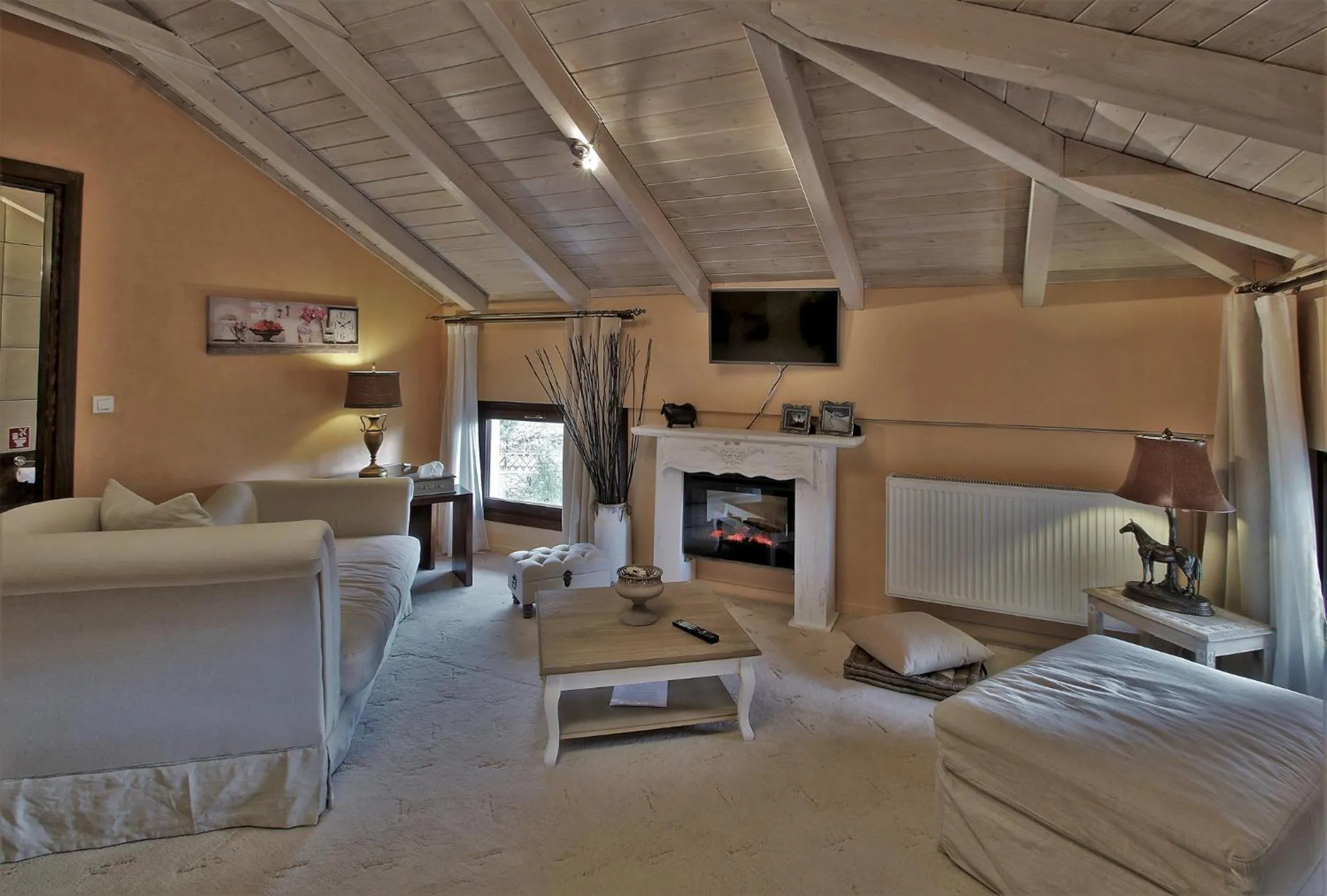 Bed in Boutique Hotel Skamnos Arachova