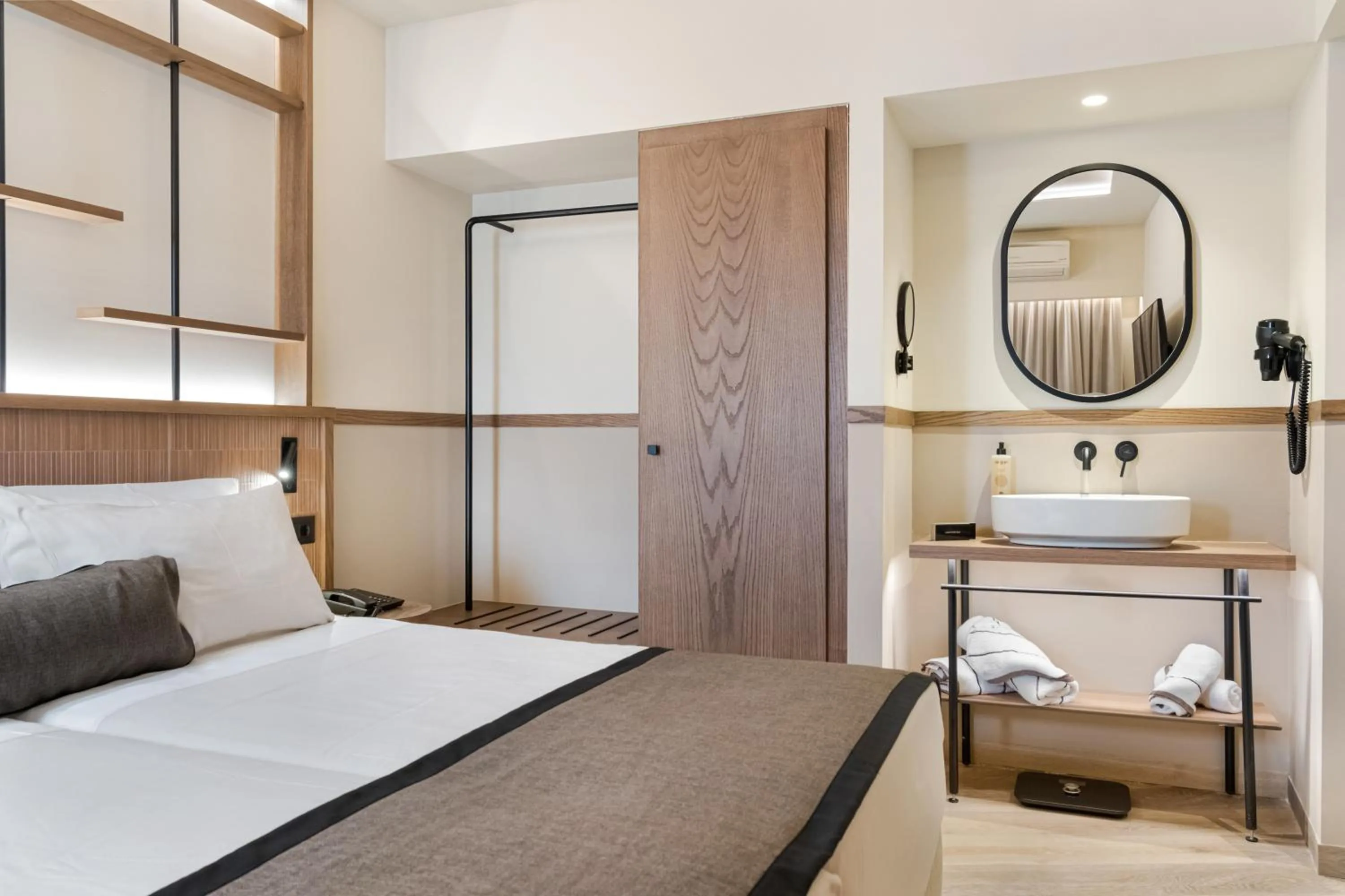 Bed in Capsis Astoria Heraklion