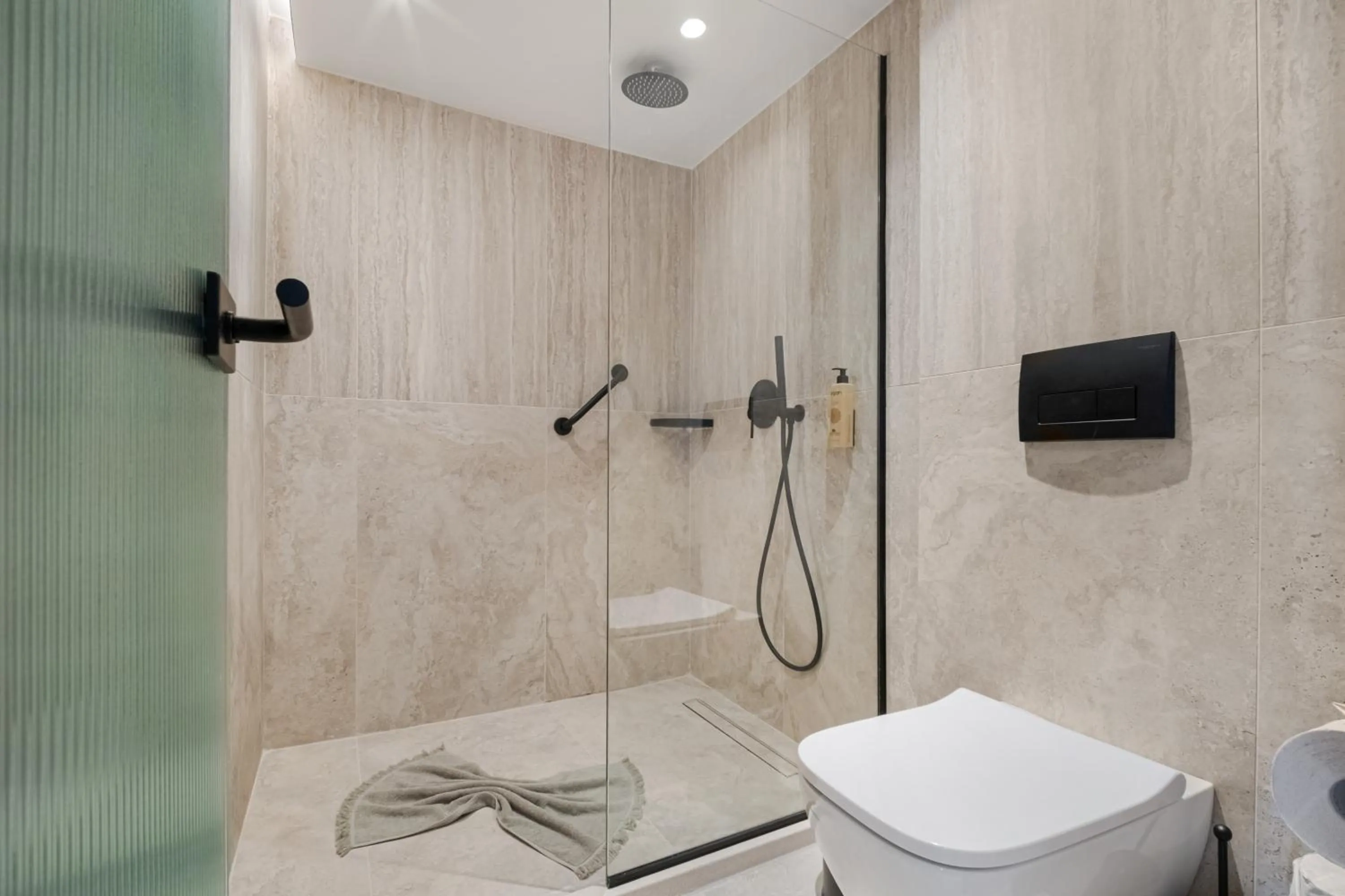 Shower in Capsis Astoria Heraklion