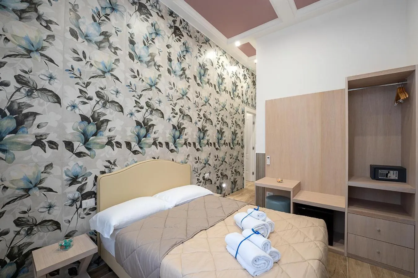 Bedroom, Bed in P.C. Boutique H. LifeStyle, Napoli Centro, by ClaPa Group Dislocated Hospitality