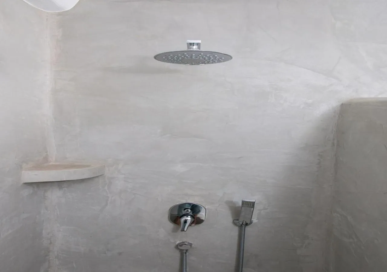 Shower in Princess Of Naxos