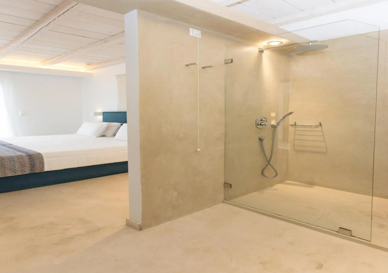 Bathroom, Bed in Princess Of Naxos