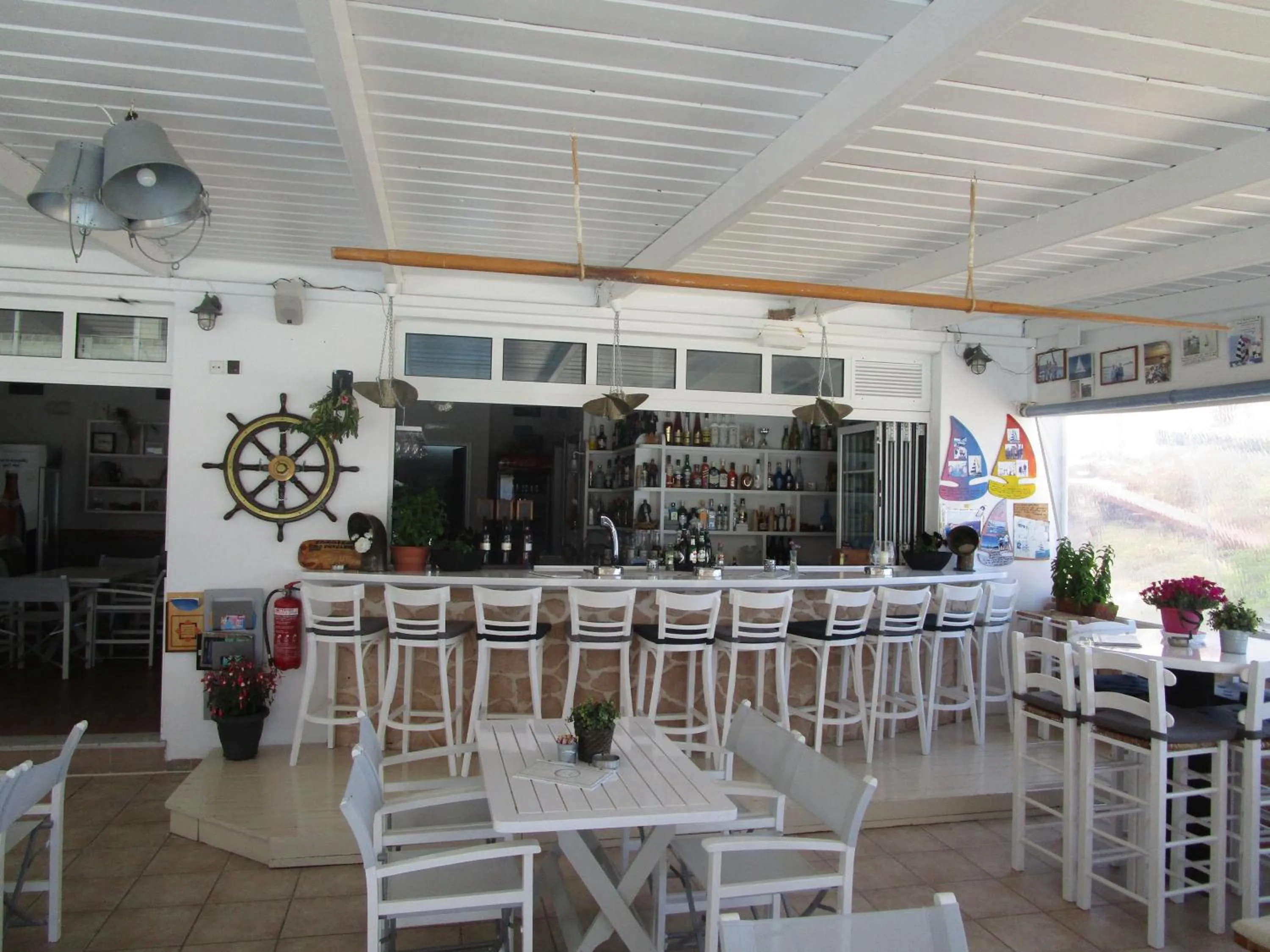 Restaurant/places to eat in The Milos
