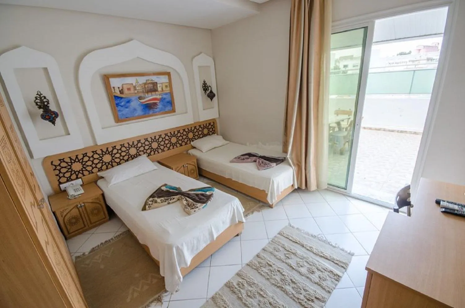 Bedroom, Bed in Saheb Ettabaa Tunis