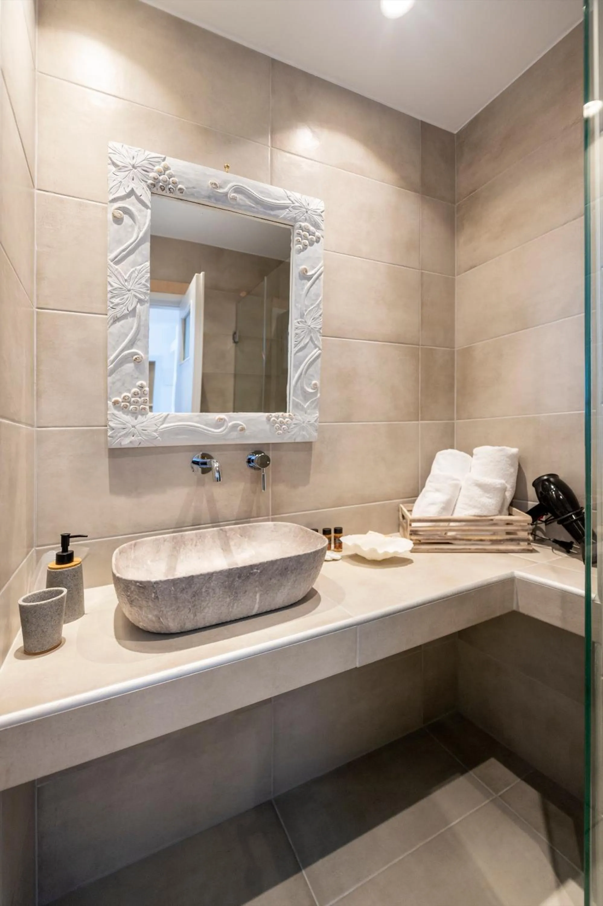 Bathroom in Hotel Swiss Home