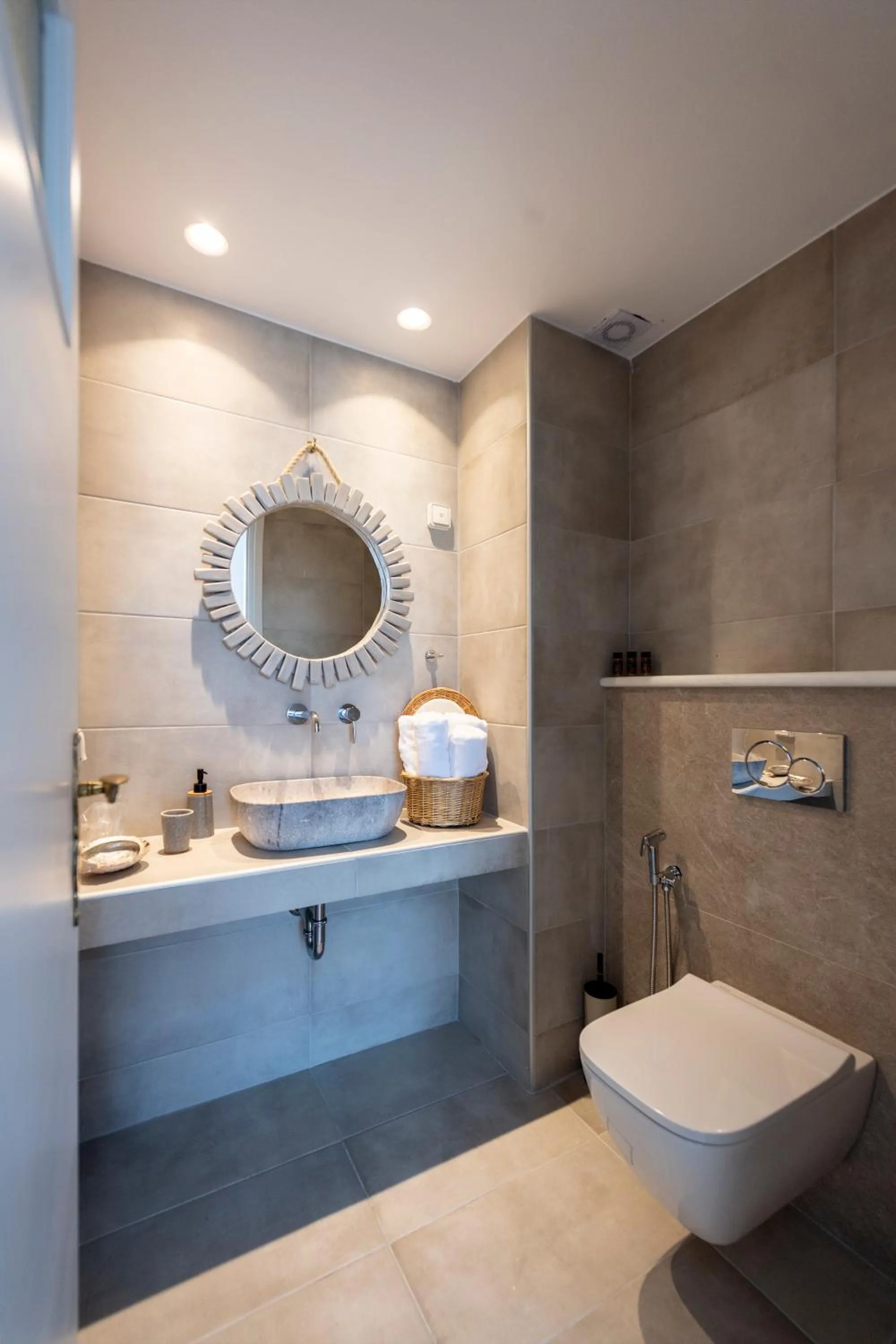 Toilet in Hotel Swiss Home