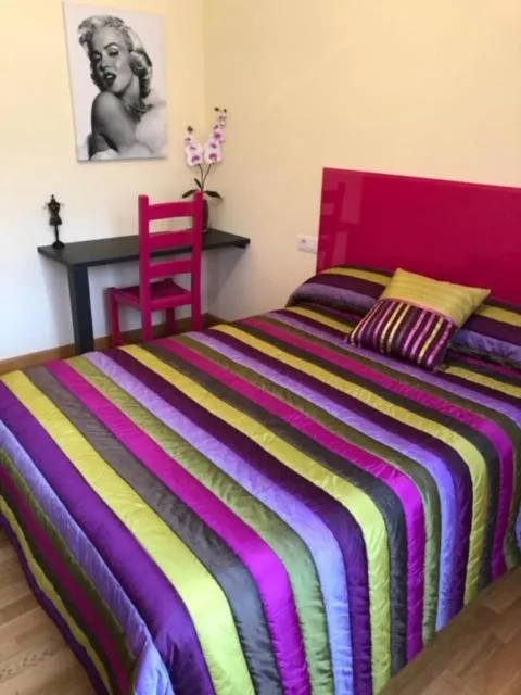 Bed in Logroño: Piso con Garaje y Piscina.