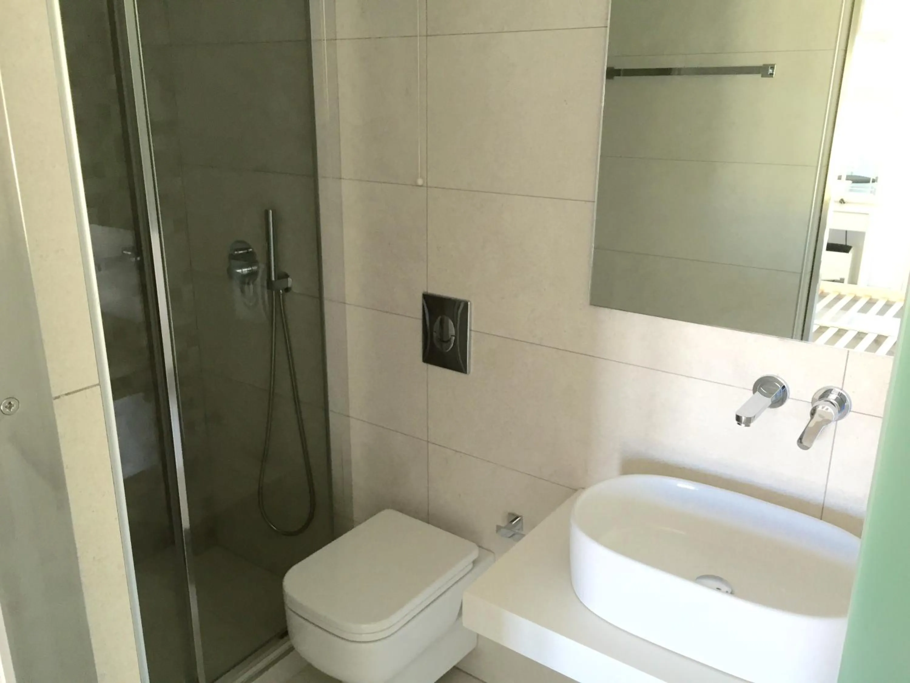 Shower in Hotel Nazos