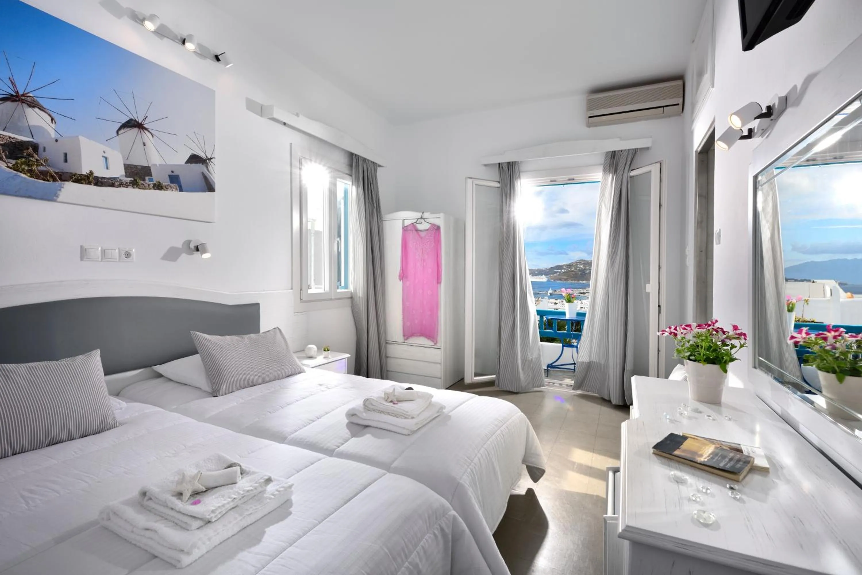 Photo of the whole room, Bed in Hotel Nazos