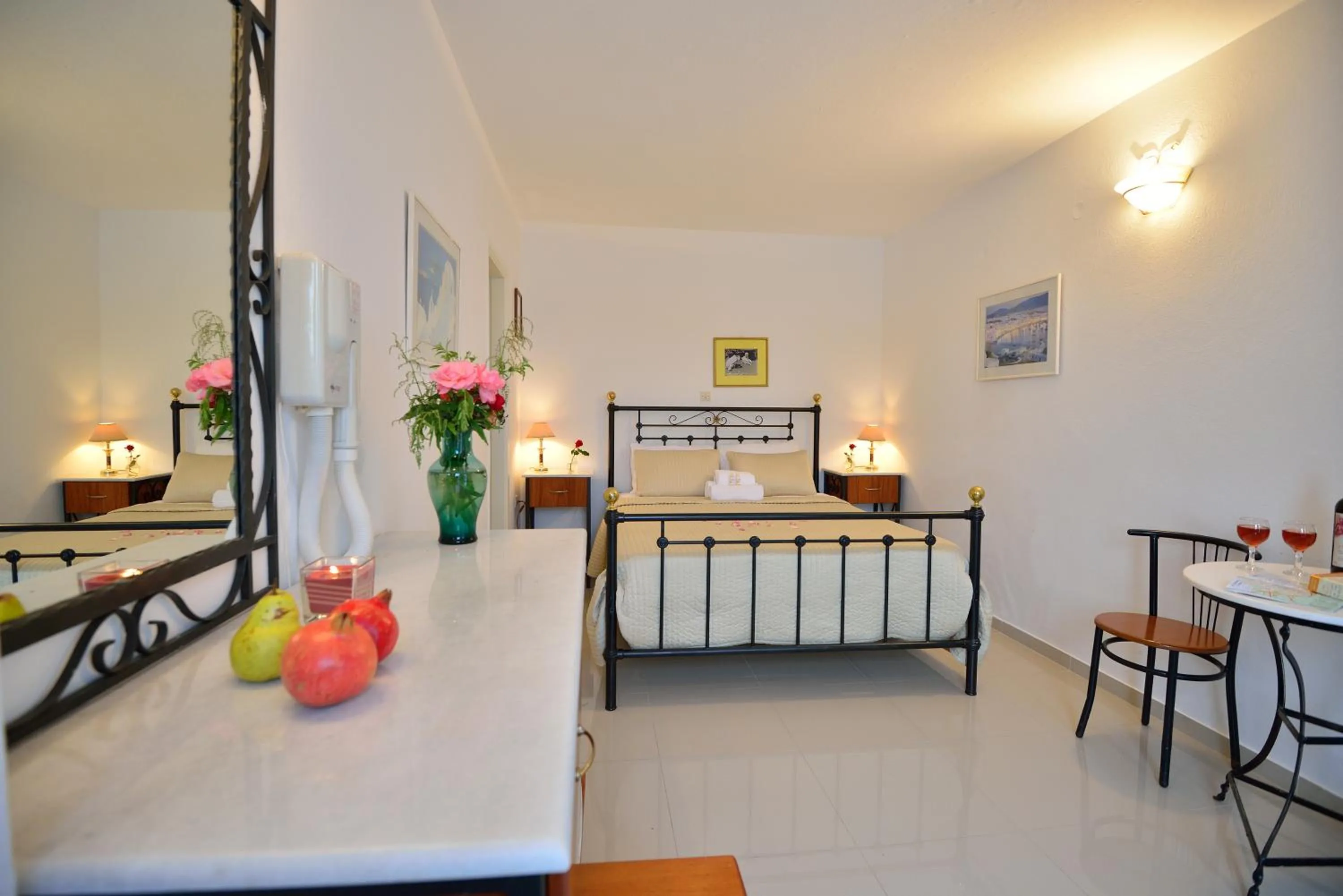 Photo of the whole room, Bed in Hotel Nazos