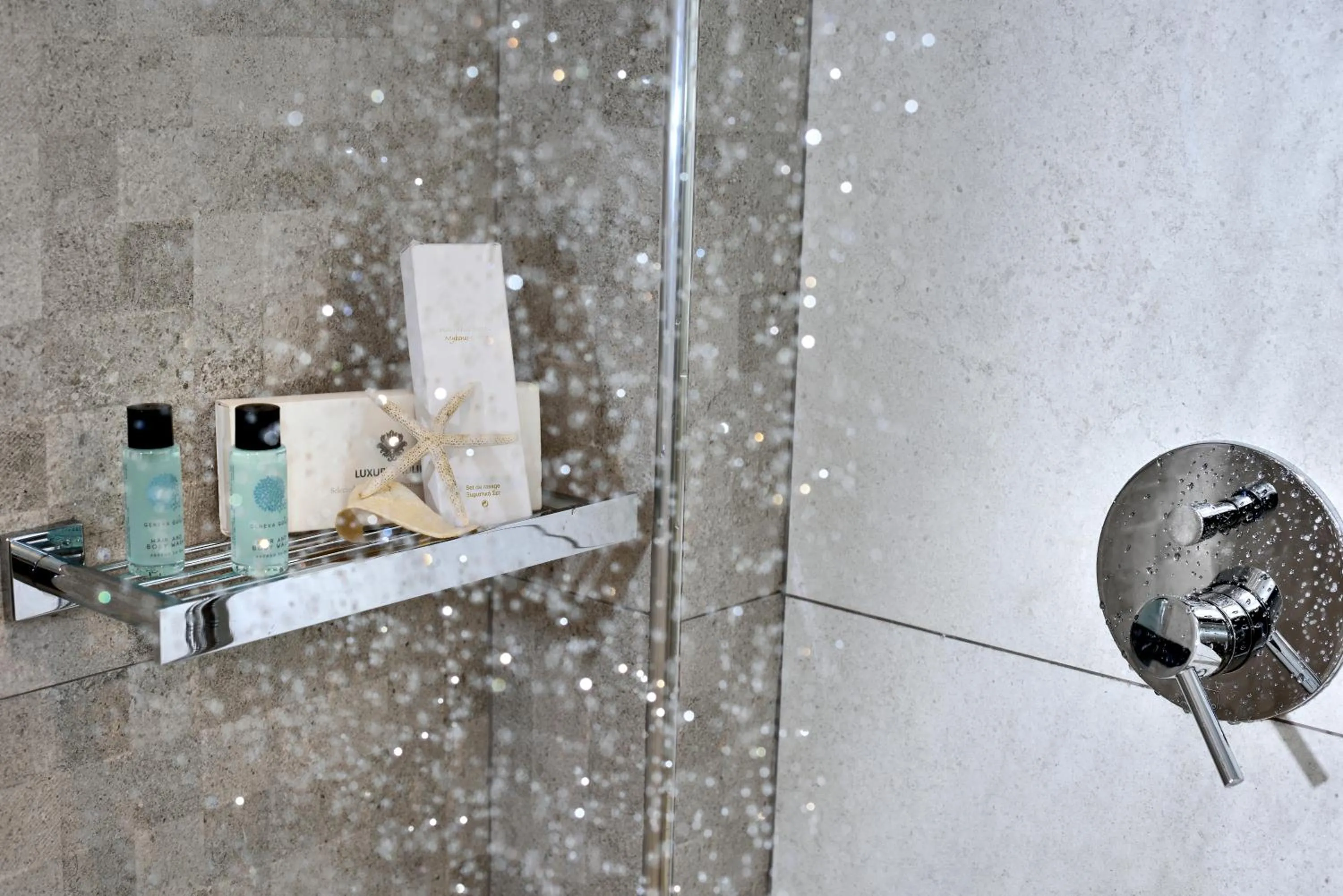 Bathroom in Hotel Nazos