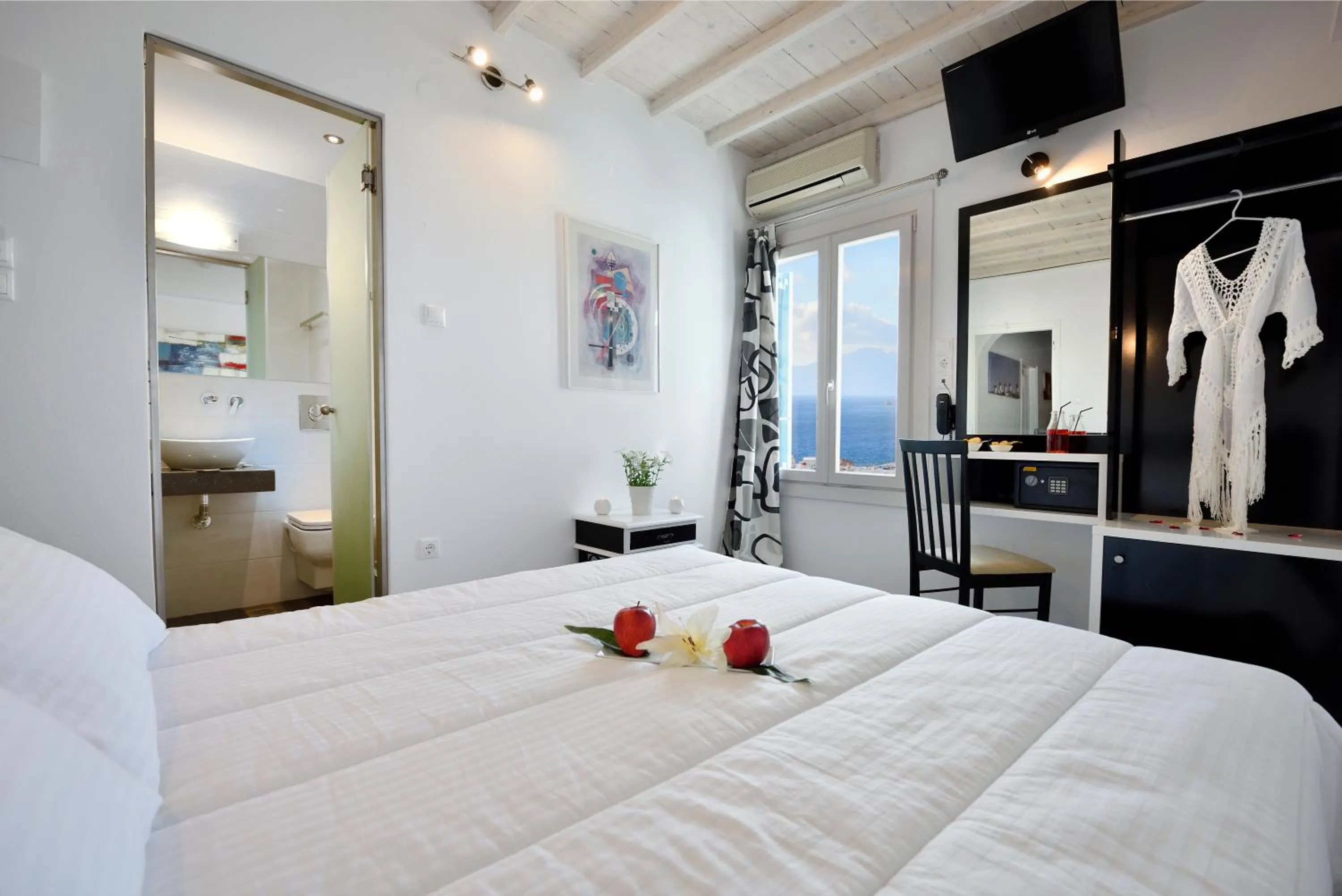 Bed in Hotel Nazos