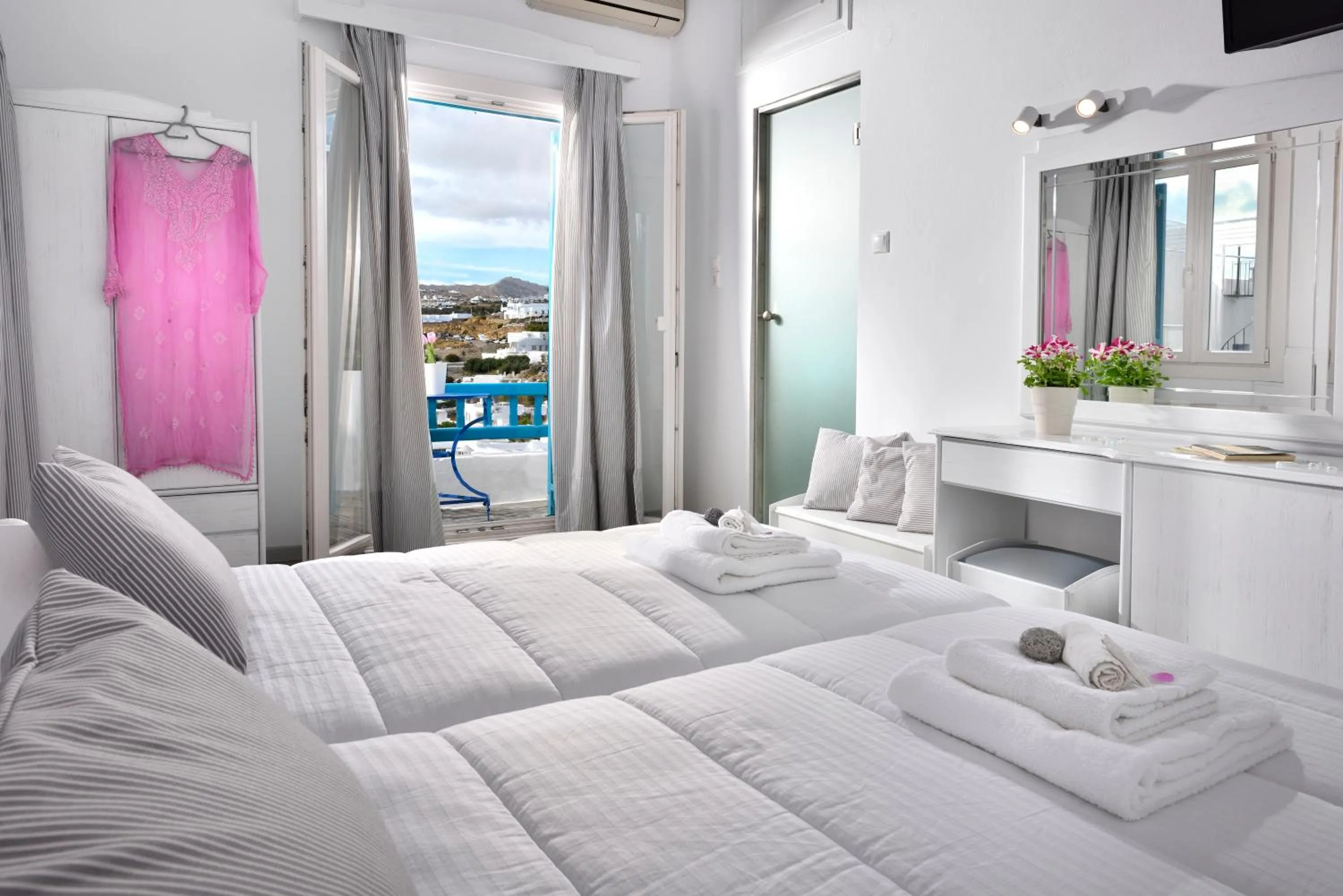 Photo of the whole room, Bed in Hotel Nazos