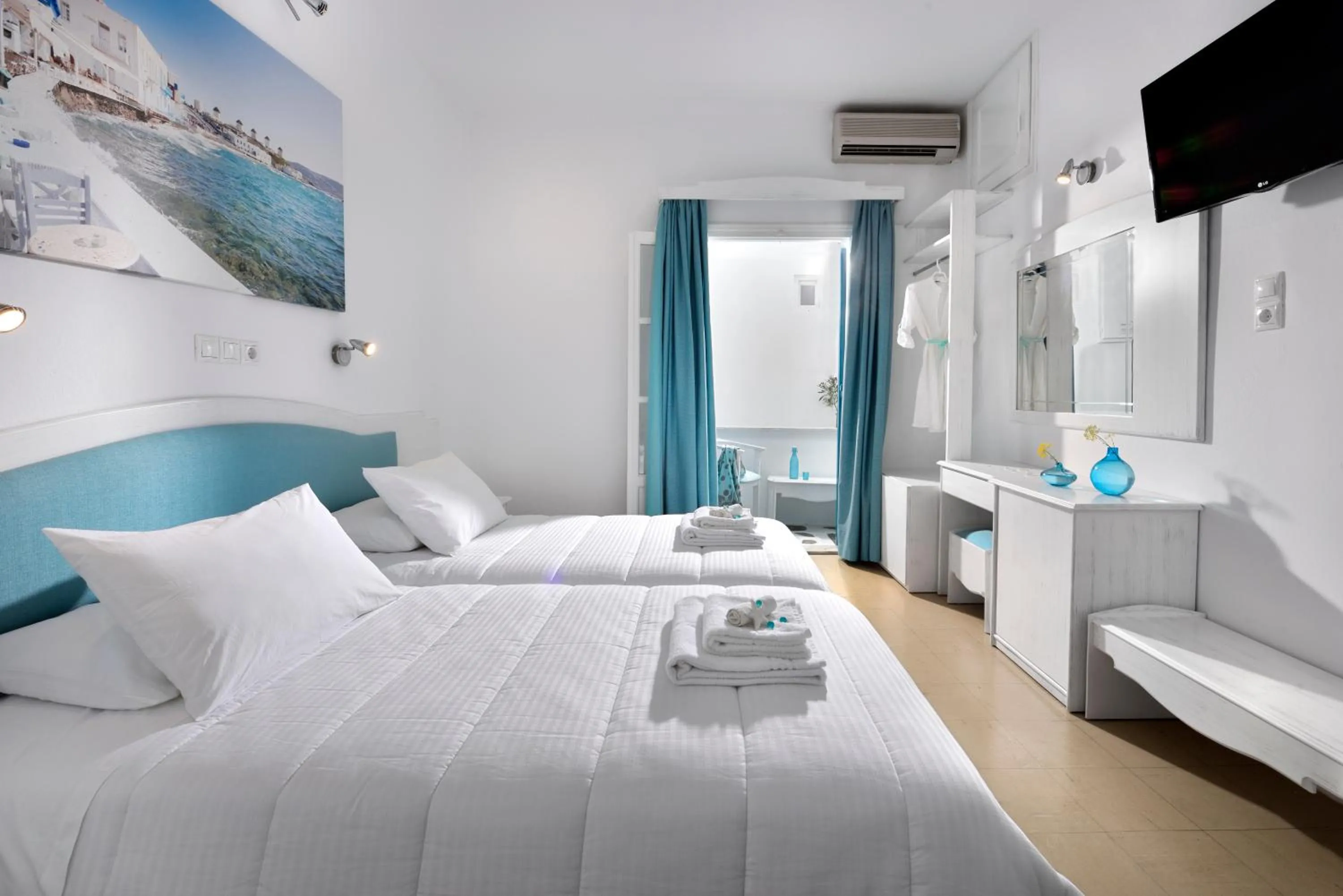 Photo of the whole room, Bed in Hotel Nazos