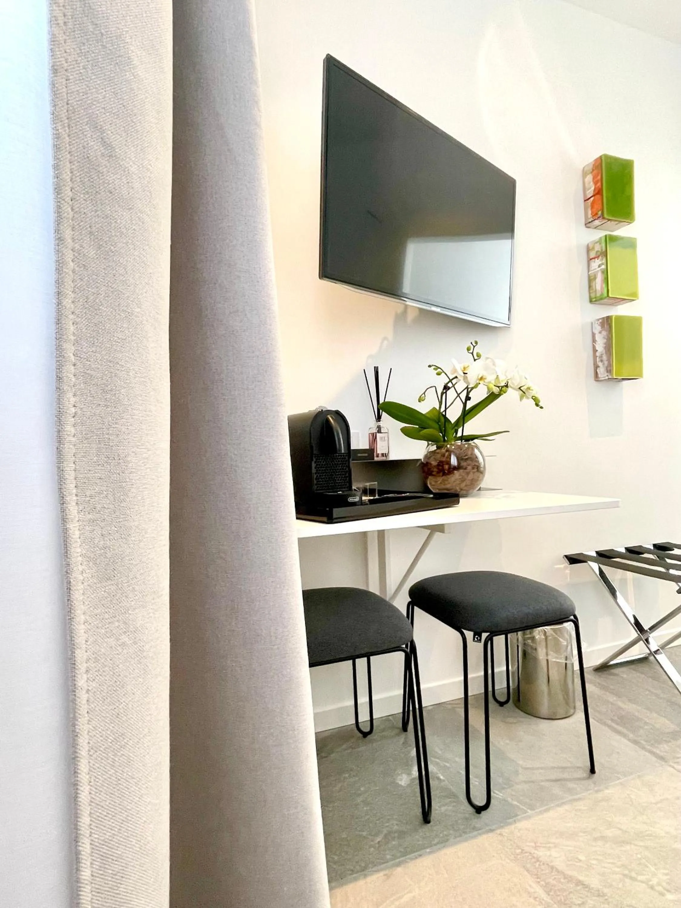 TV and multimedia in Le Muraine