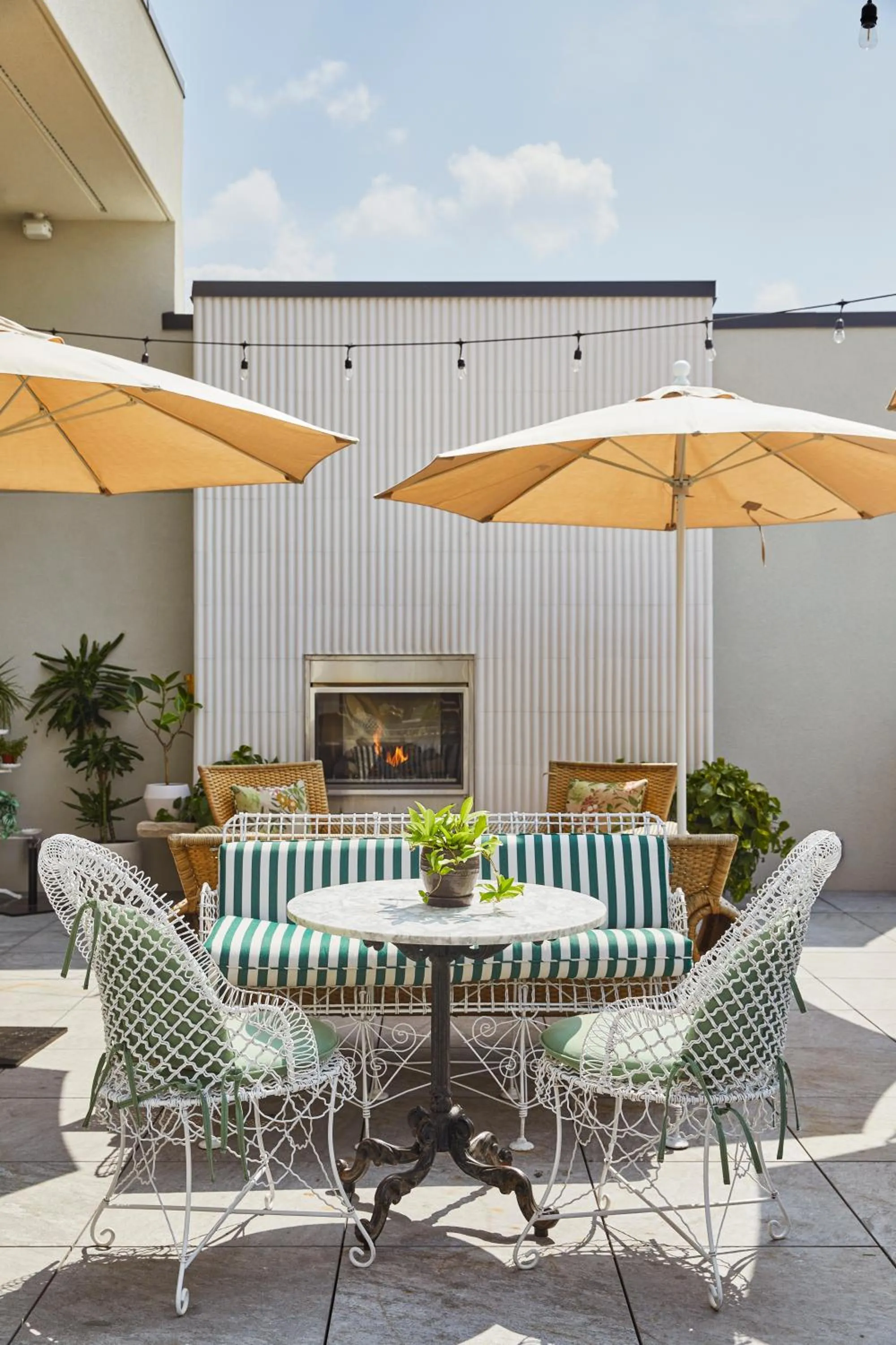 Restaurant/places to eat in Hotel Genevieve, part of JdV by Hyatt