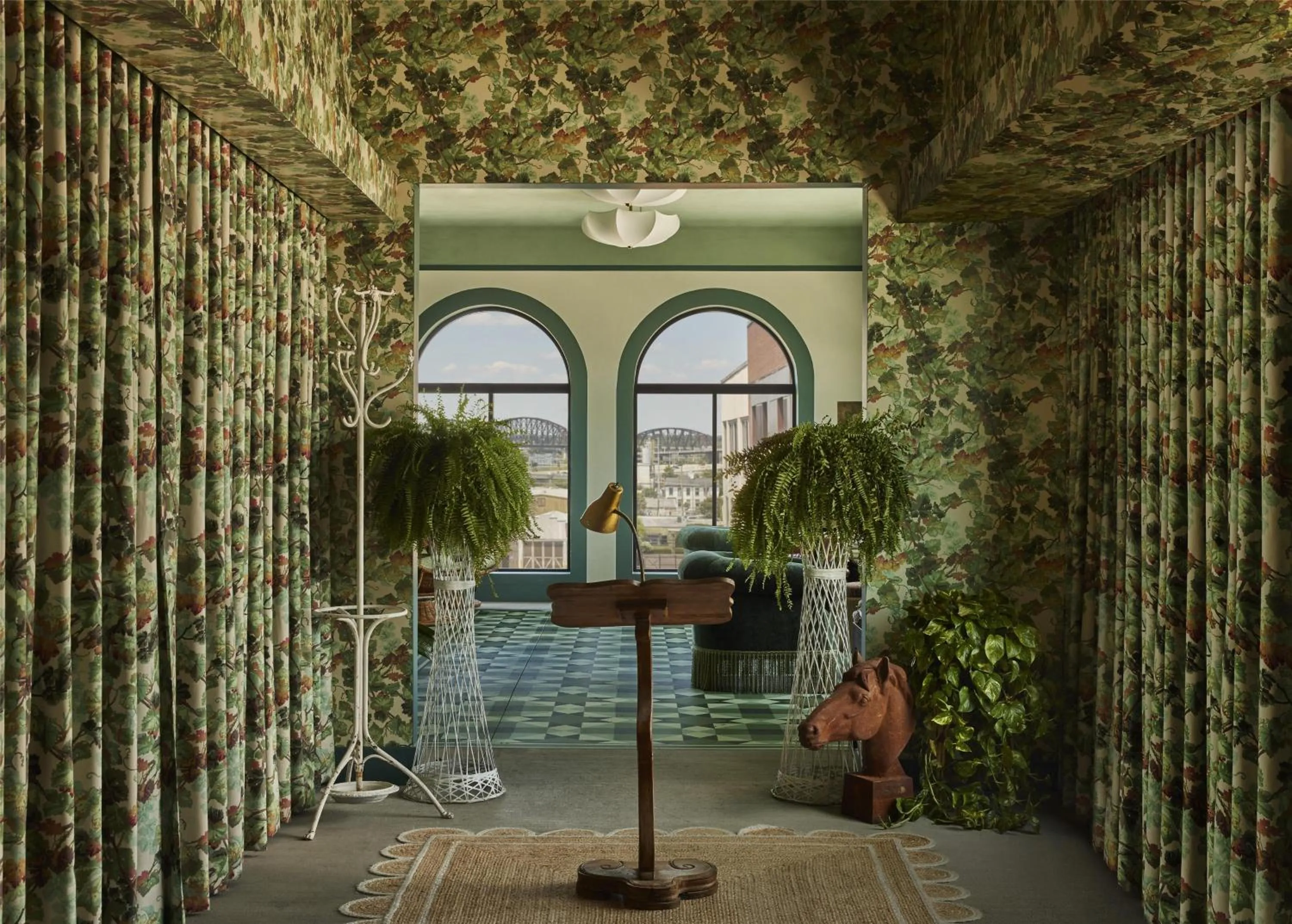 Lounge or bar in Hotel Genevieve, part of JdV by Hyatt