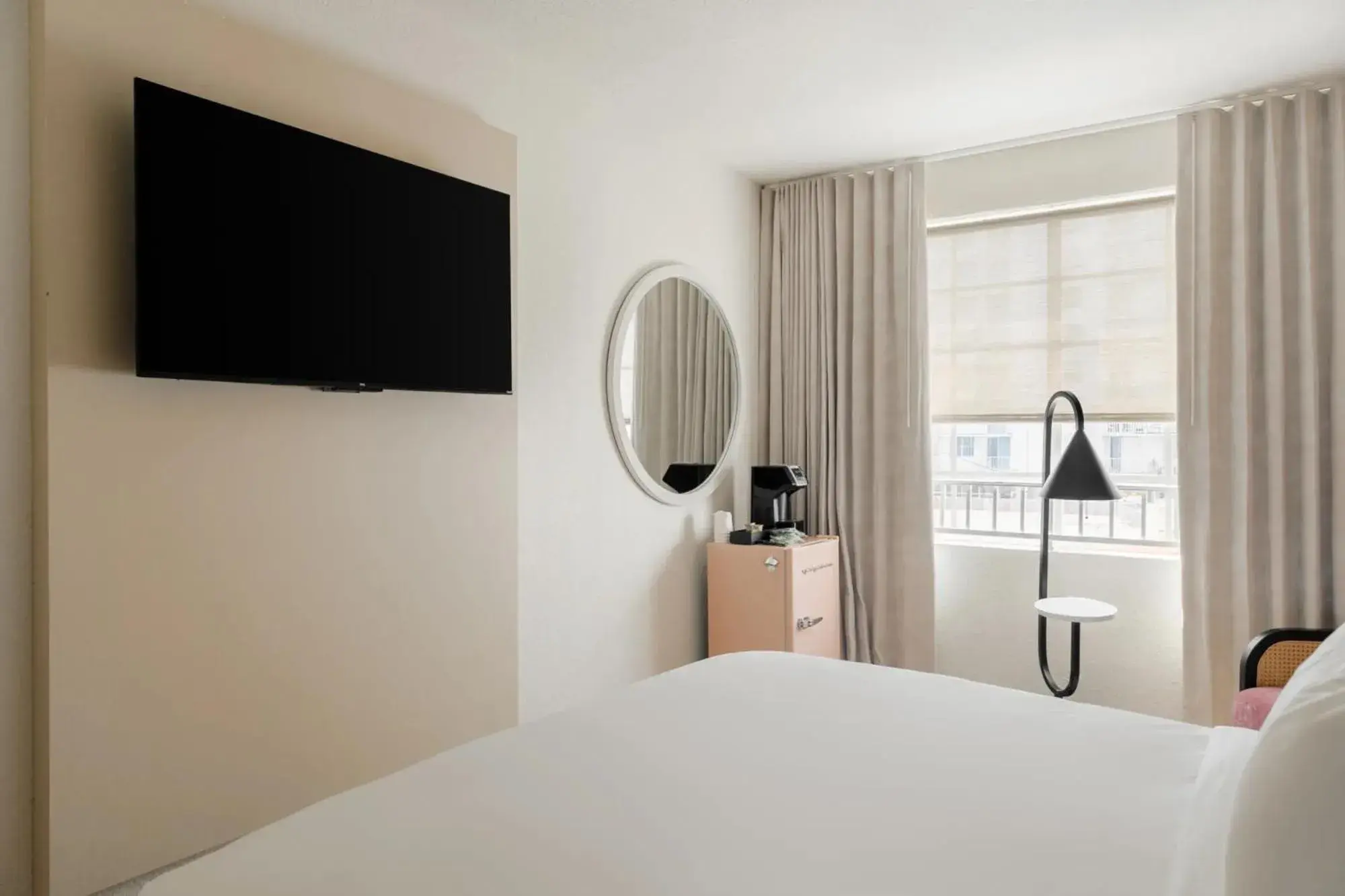 Bedroom, Bed in FOUND Hotel Miami Beach Bedroom, Bed in FOUND Hotel Miami Beach