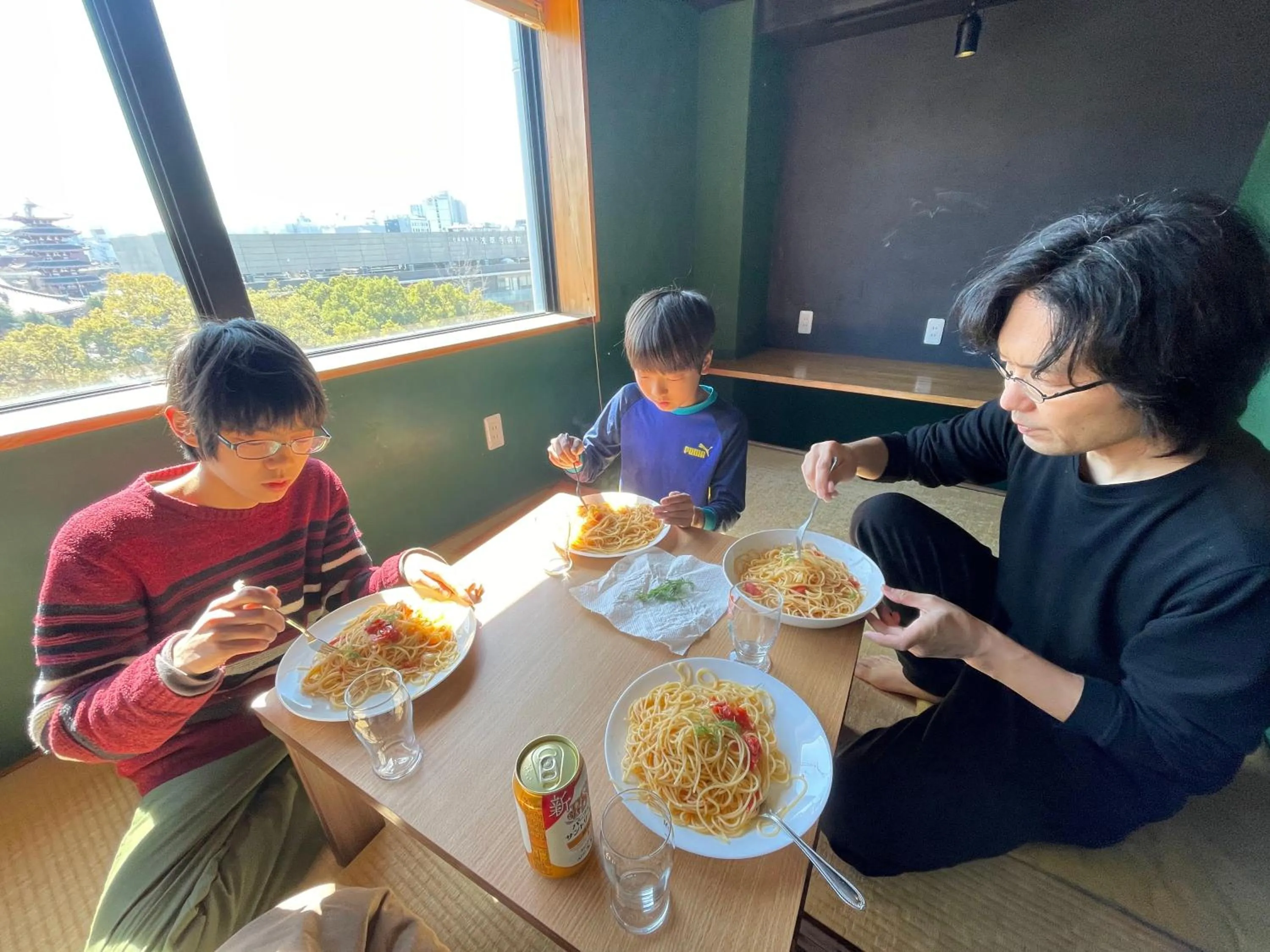 People in TenTen Guesthouse in Asakusa
