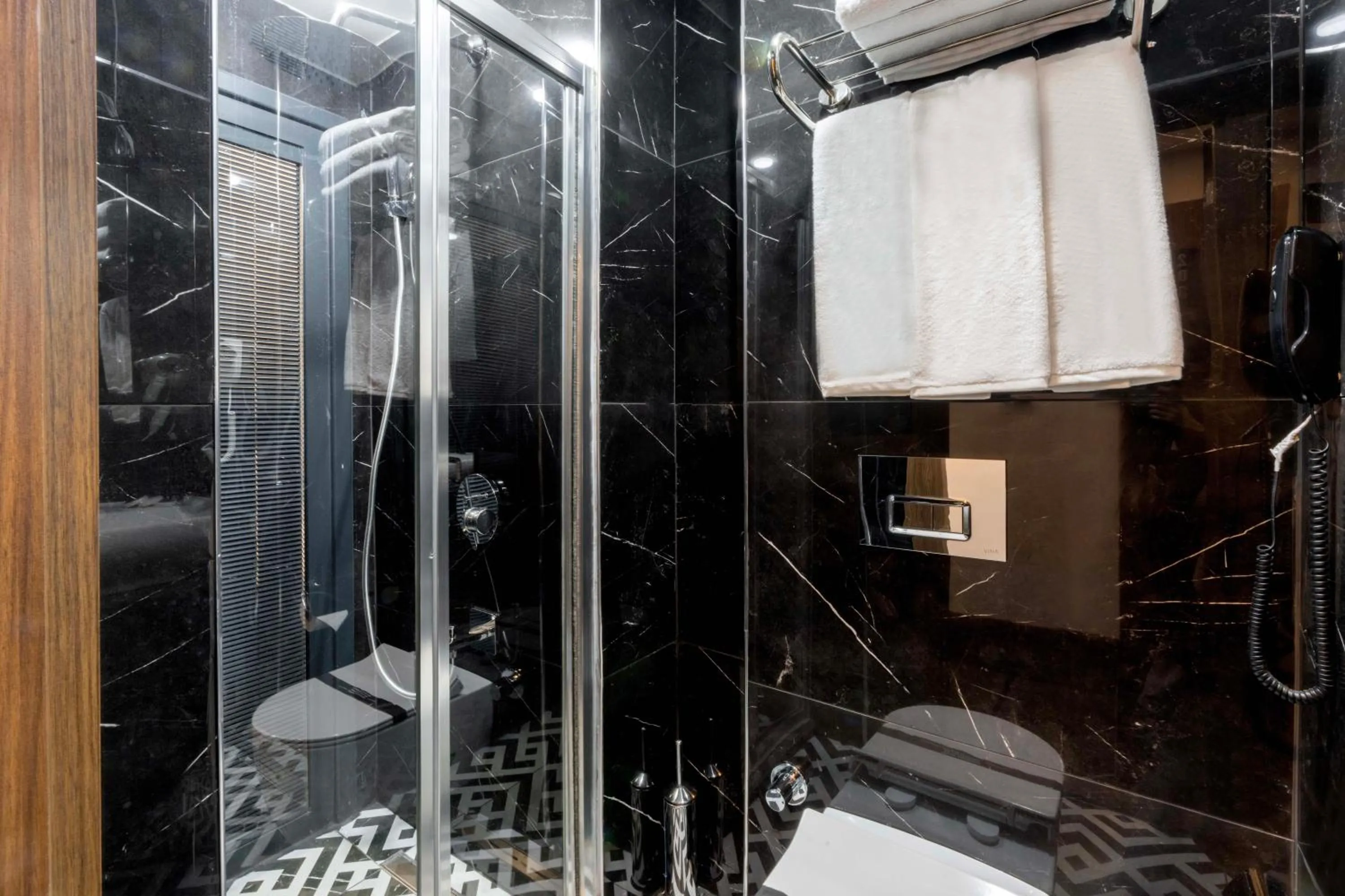 Shower in THE BOSFOR HOTEL