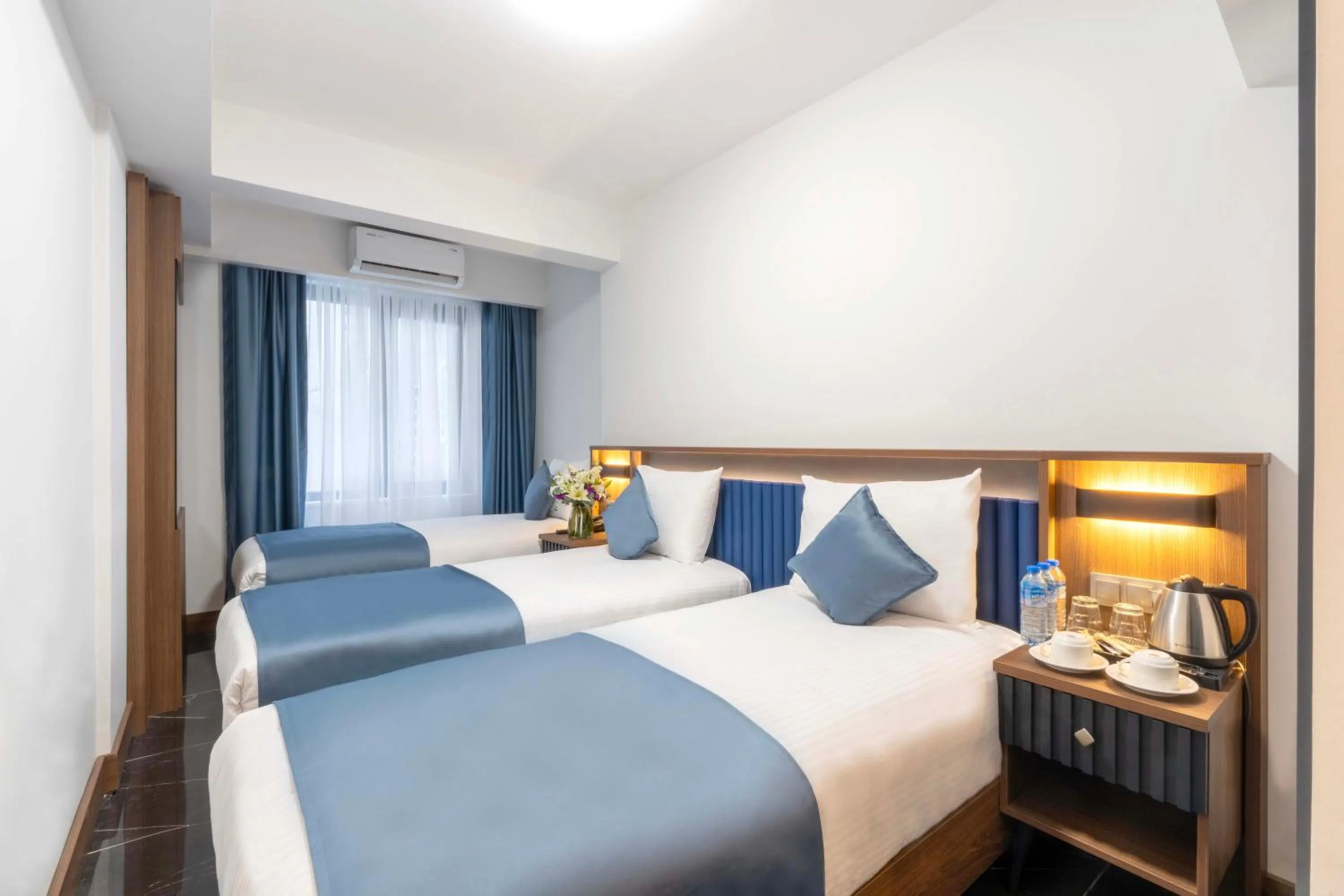 Photo of the whole room, Bed in THE BOSFOR HOTEL