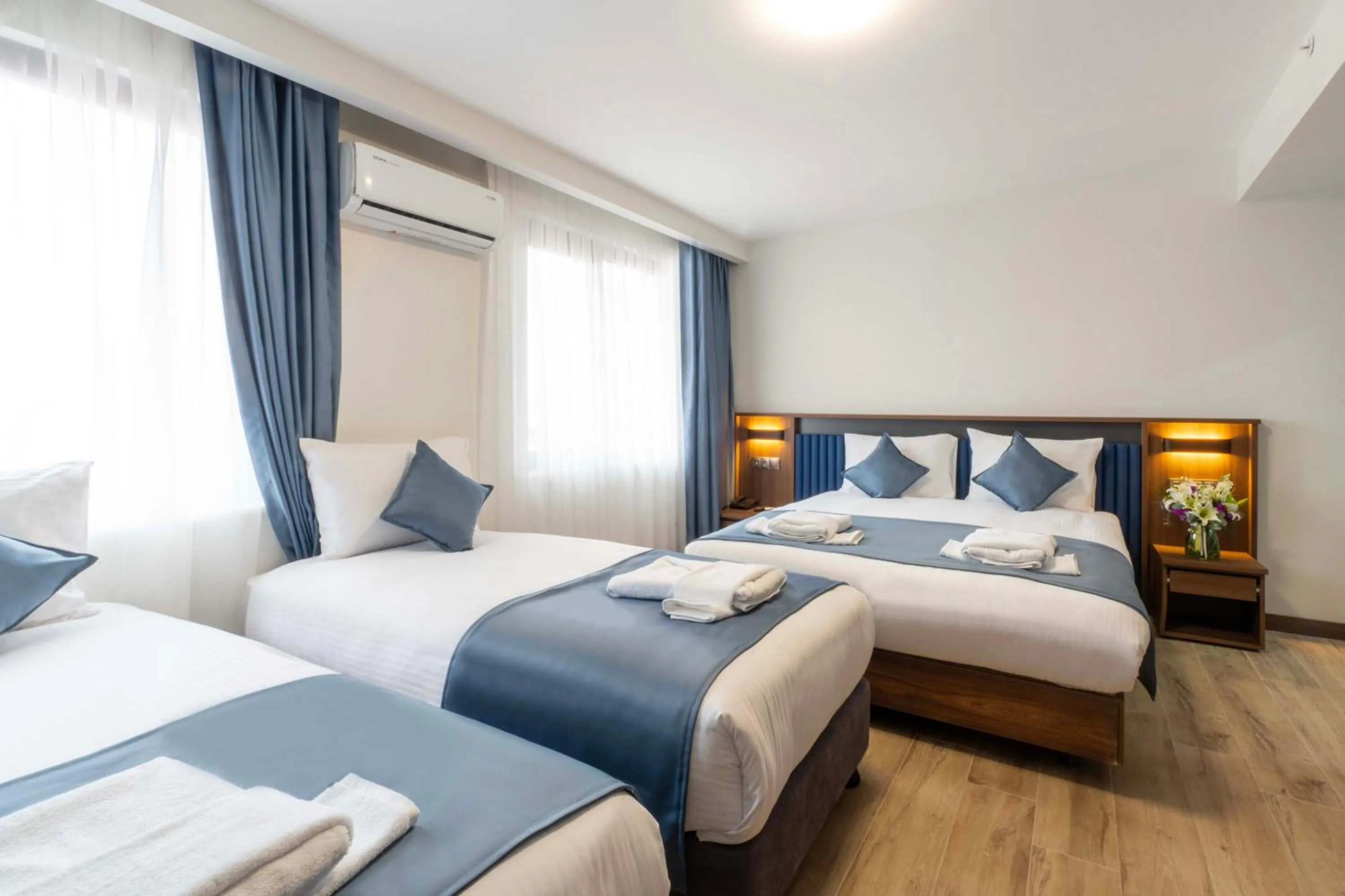 Photo of the whole room, Bed in THE BOSFOR HOTEL