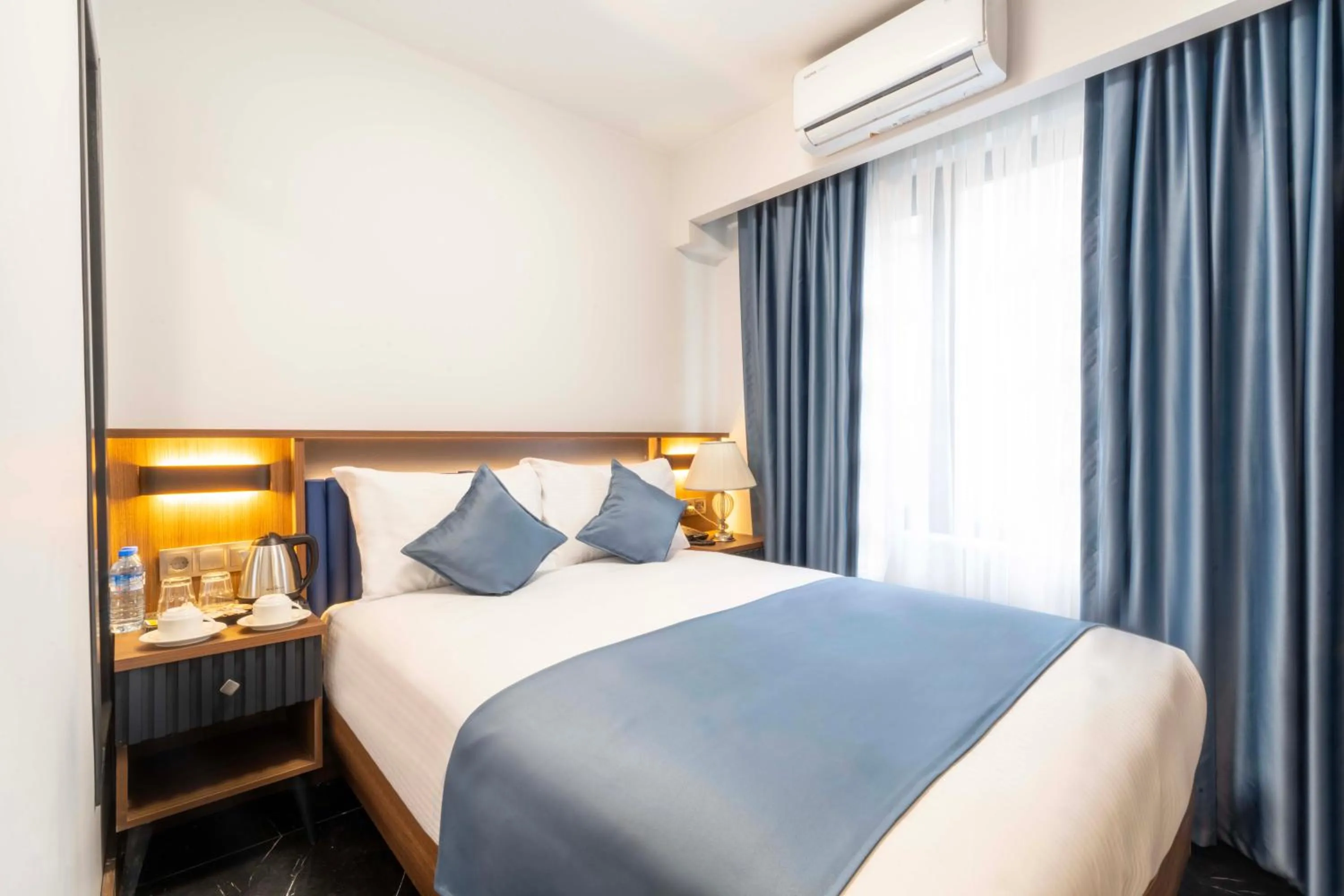 Photo of the whole room, Bed in THE BOSFOR HOTEL