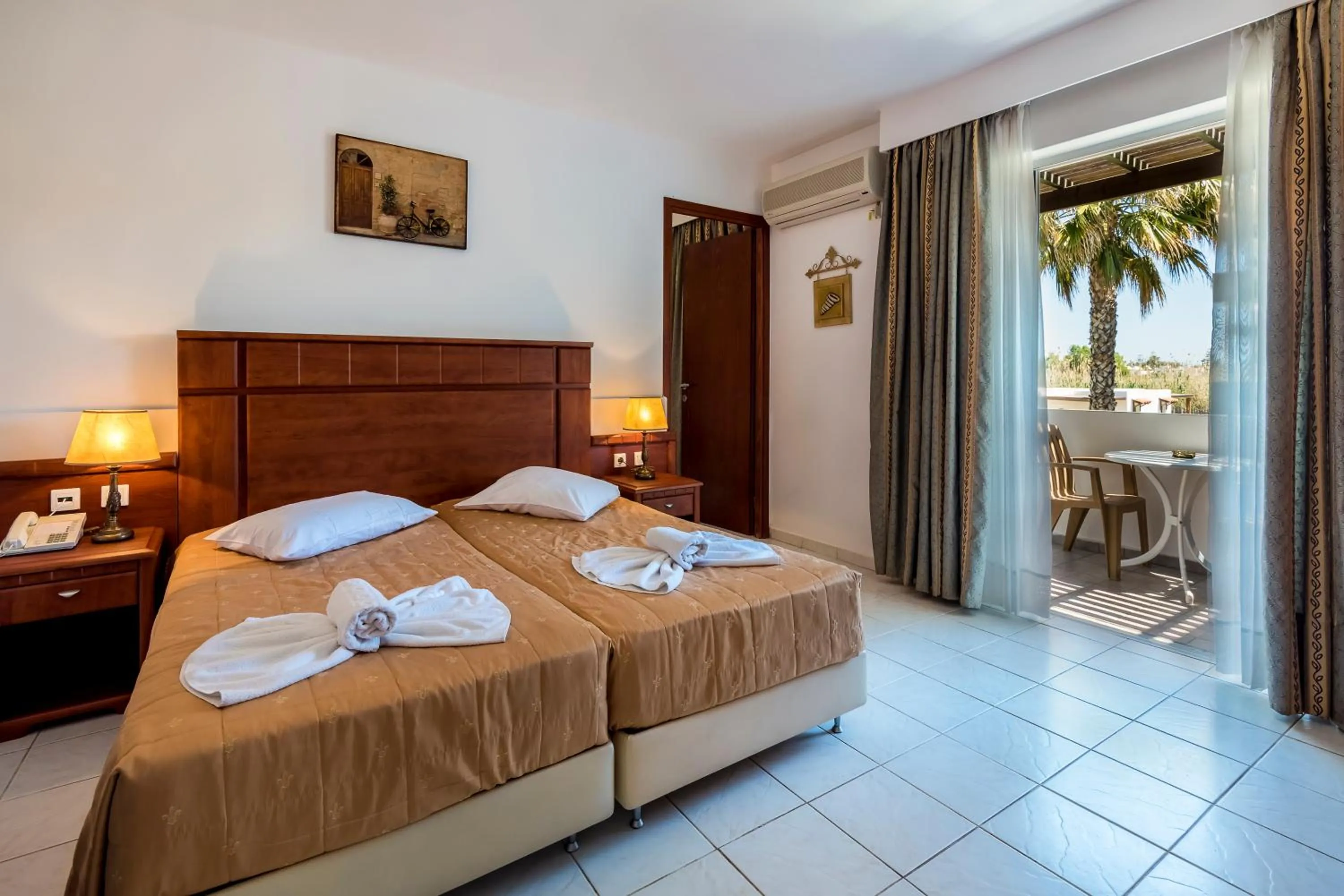 Photo of the whole room, Bed in Gaia Garden