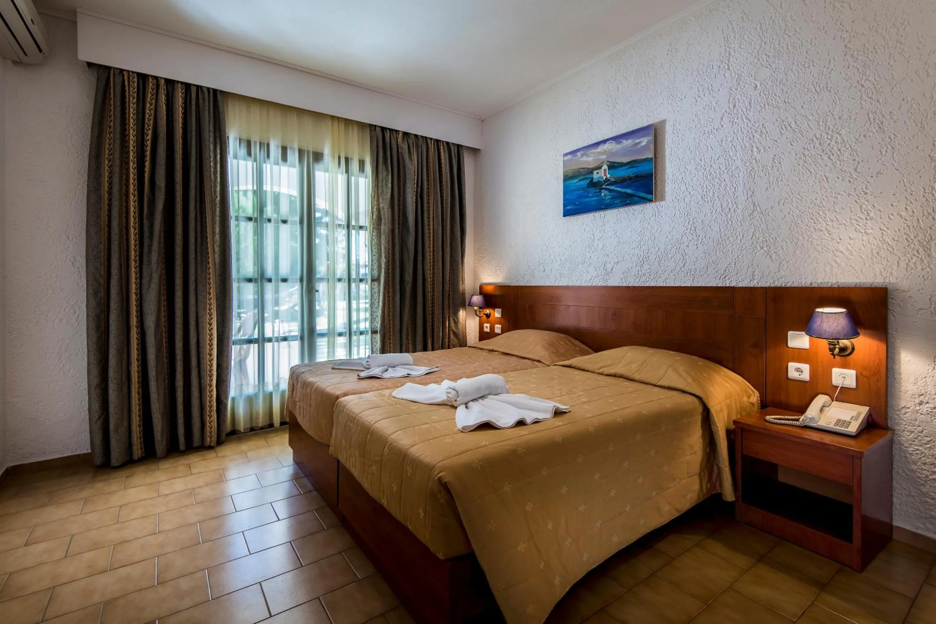 Bedroom, Bed in Gaia Garden