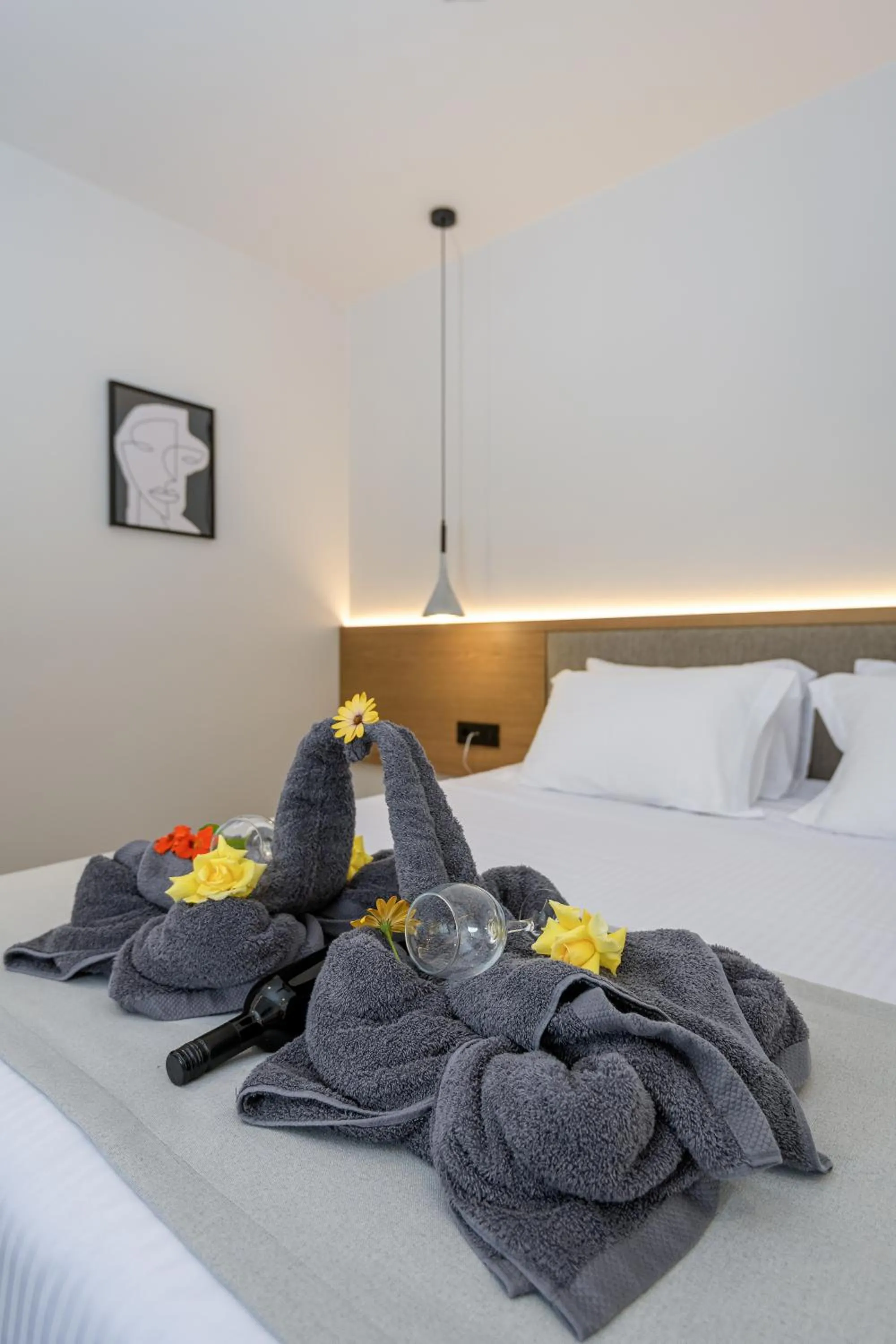 Bedroom, Bed in Gaia Garden