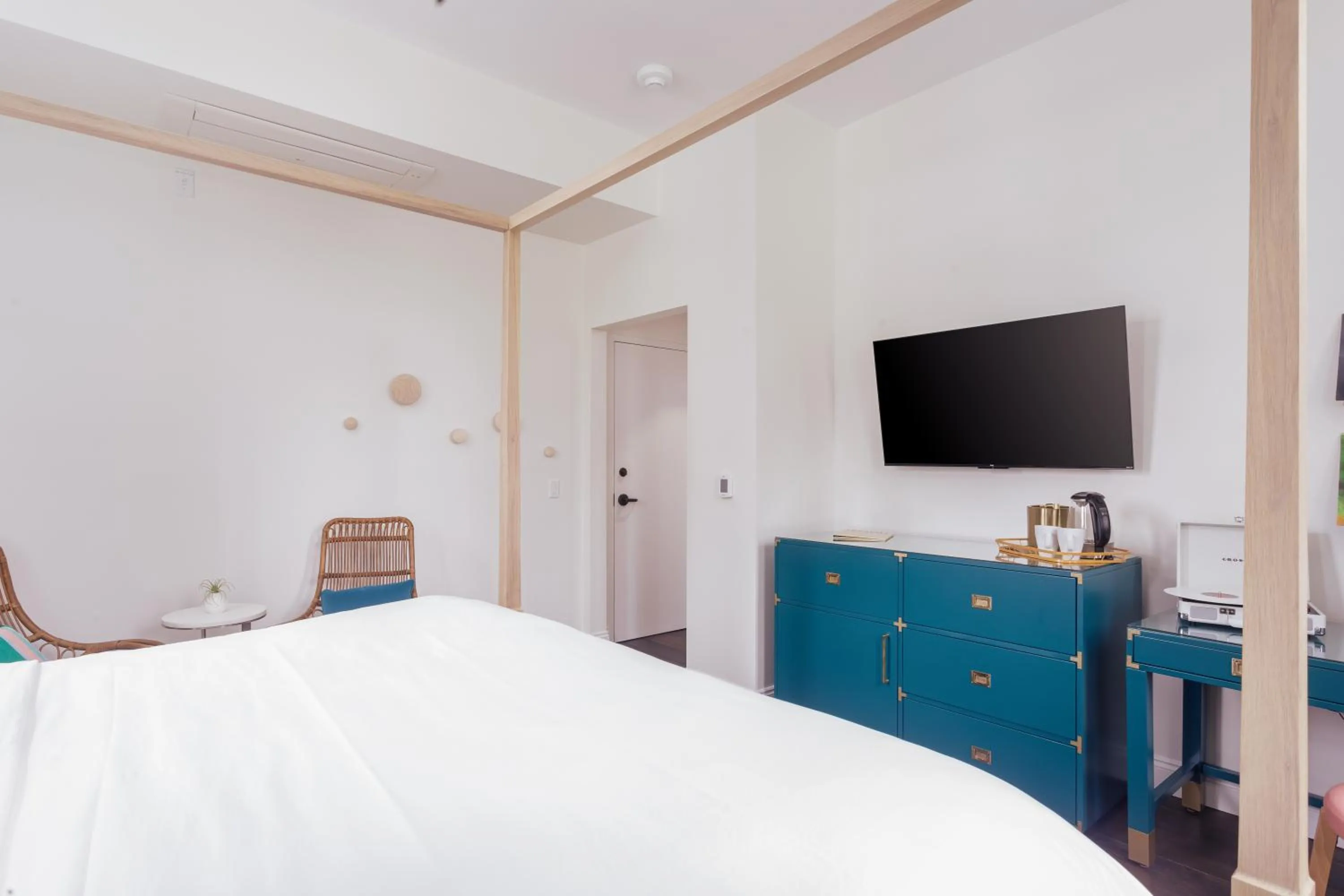 Bed in Lily Hall-A Boutique Hotel