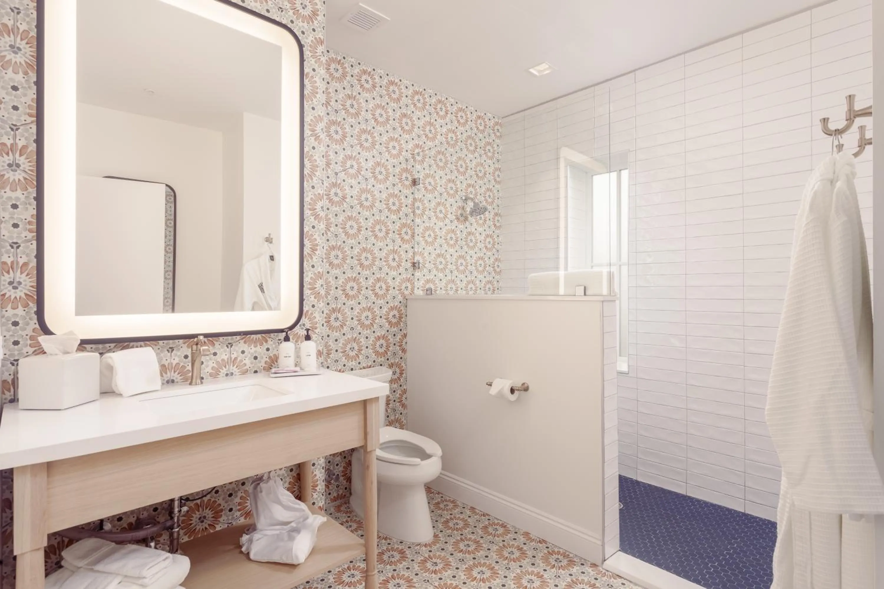 Lily Hall-A Boutique Hotel