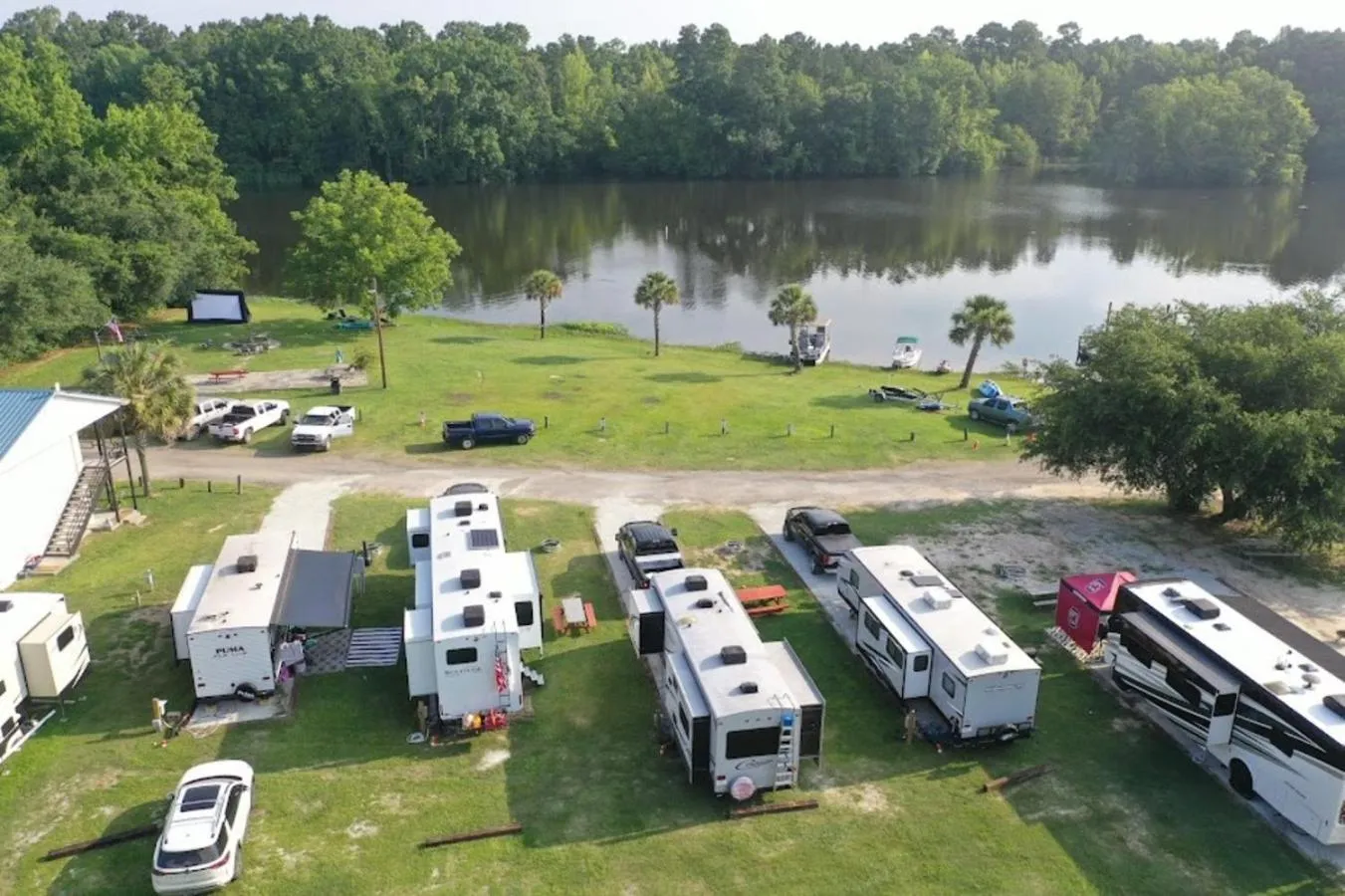 Lake view in Bells Marina & Fishing Resort - Santee Lake Marion by I95 - Family Adventure, Pets on Request!