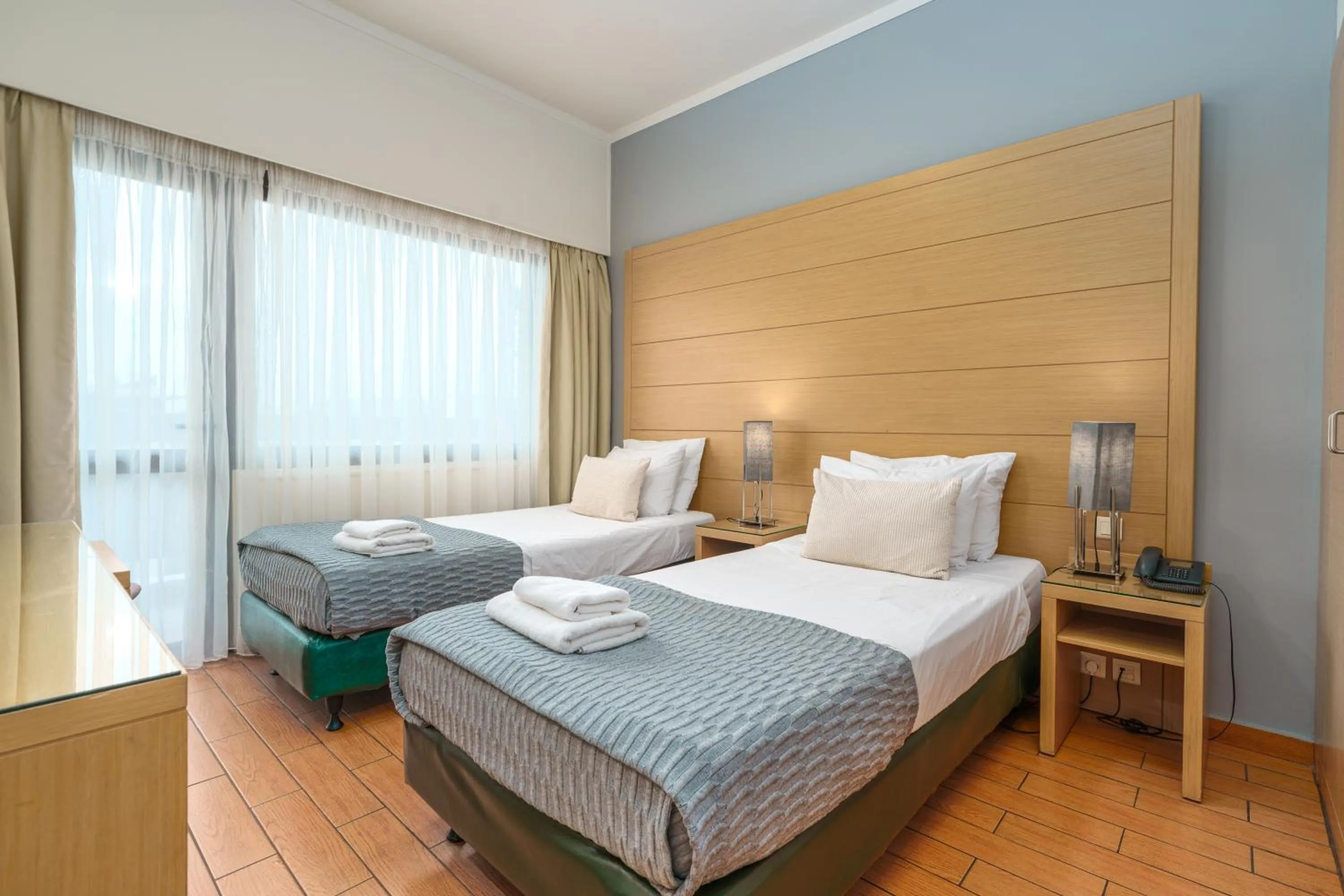 Photo of the whole room, Bed in Parnon Hotel