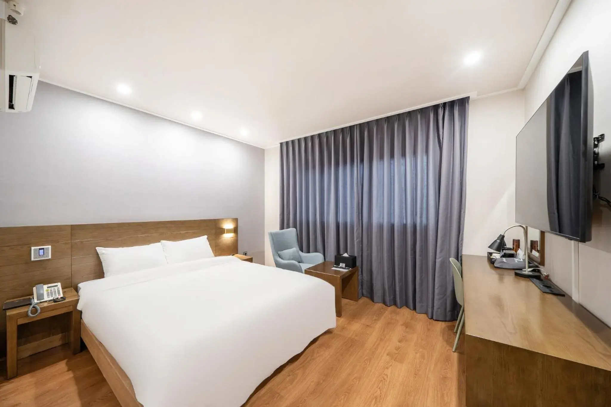 Economy Double Room in The 7 Business Hotel Economy Double Room in The 7 Business Hotel