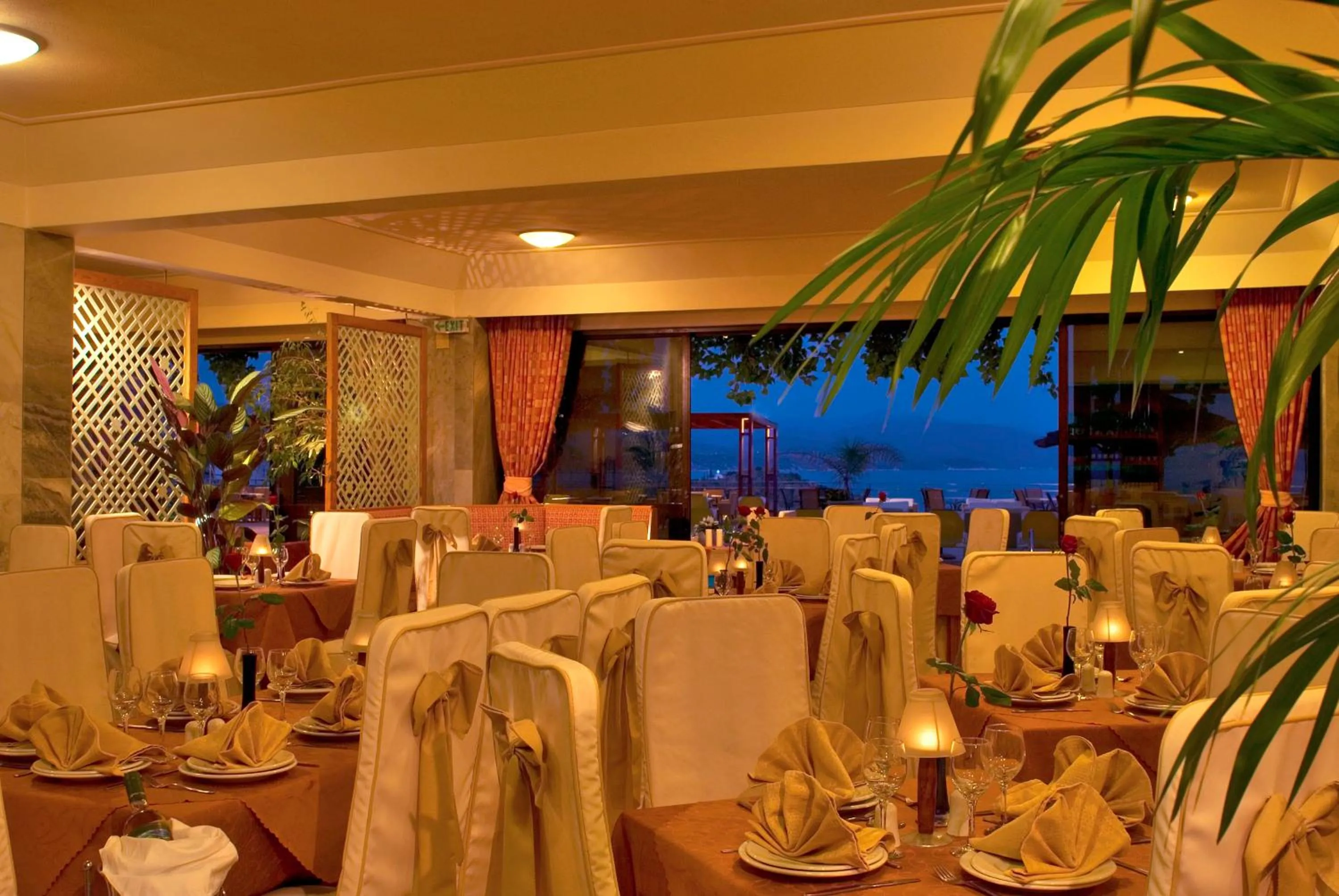 Restaurant/places to eat in JOHN & GEORGE