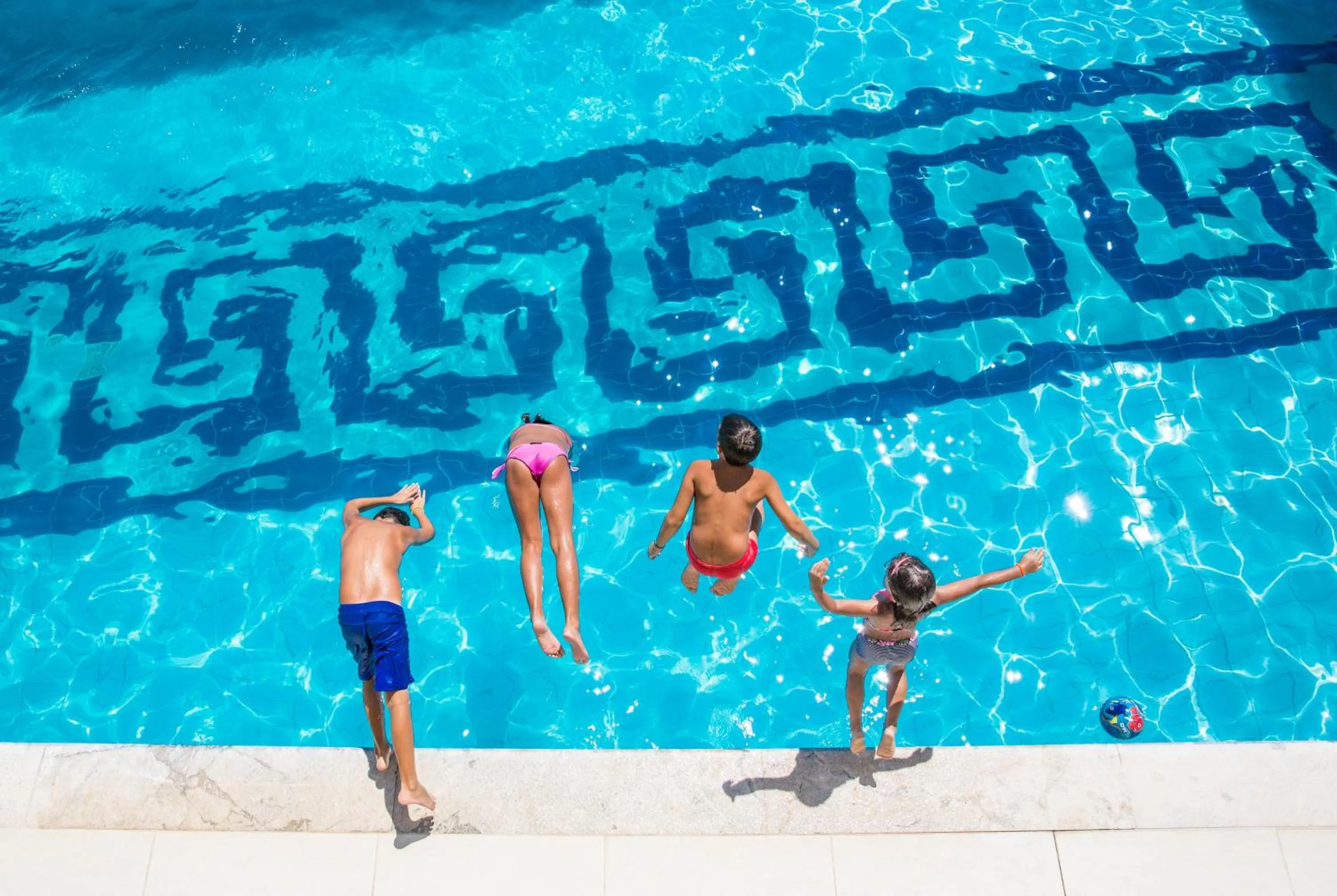 Swimming pool in JOHN & GEORGE