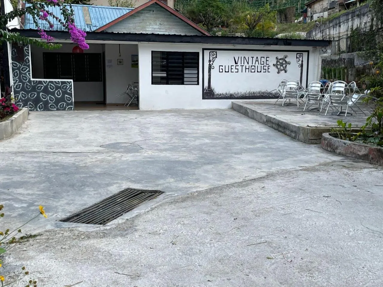 Property building in Vintage Guesthouse