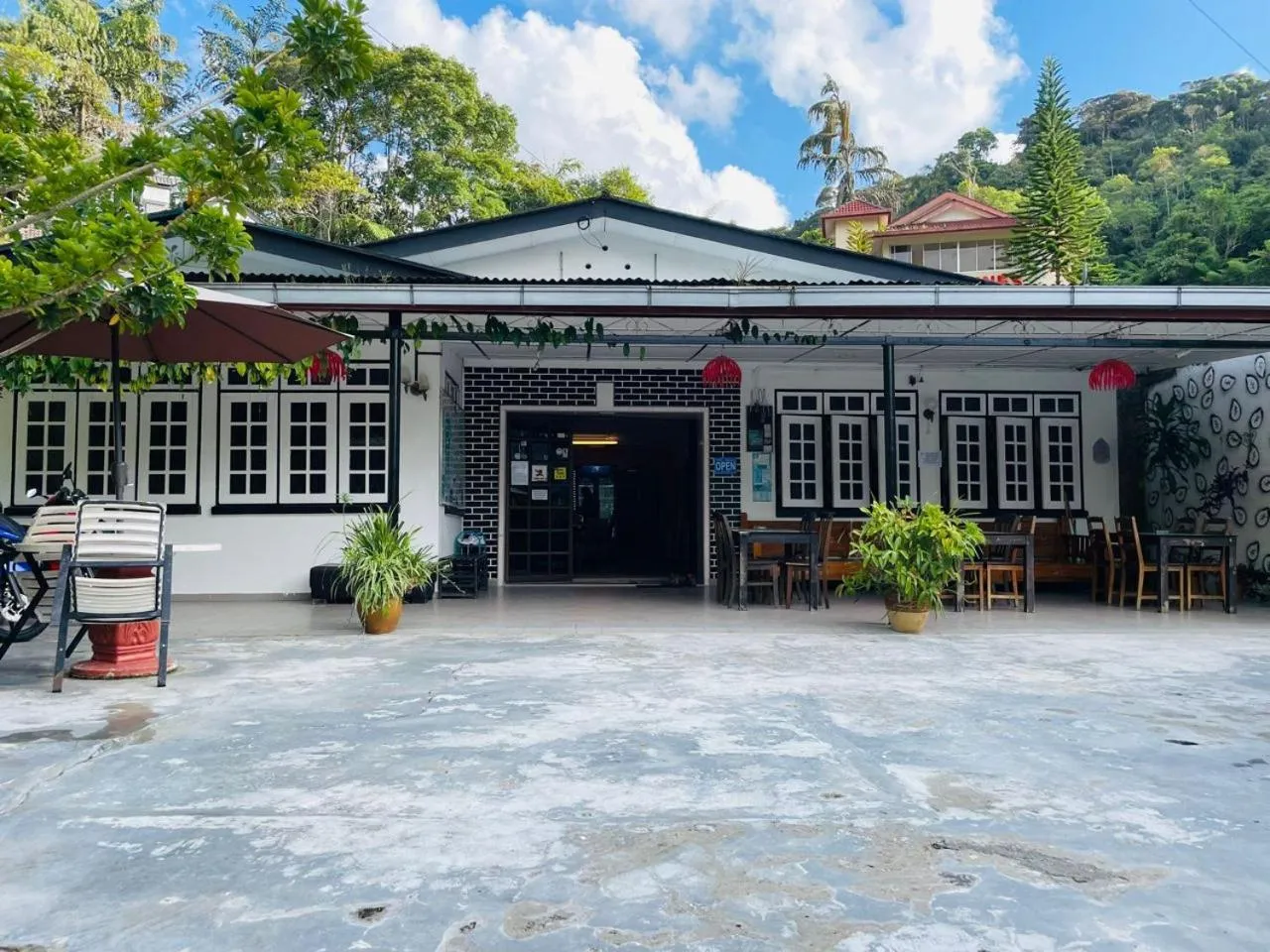 Property building in Vintage Guesthouse