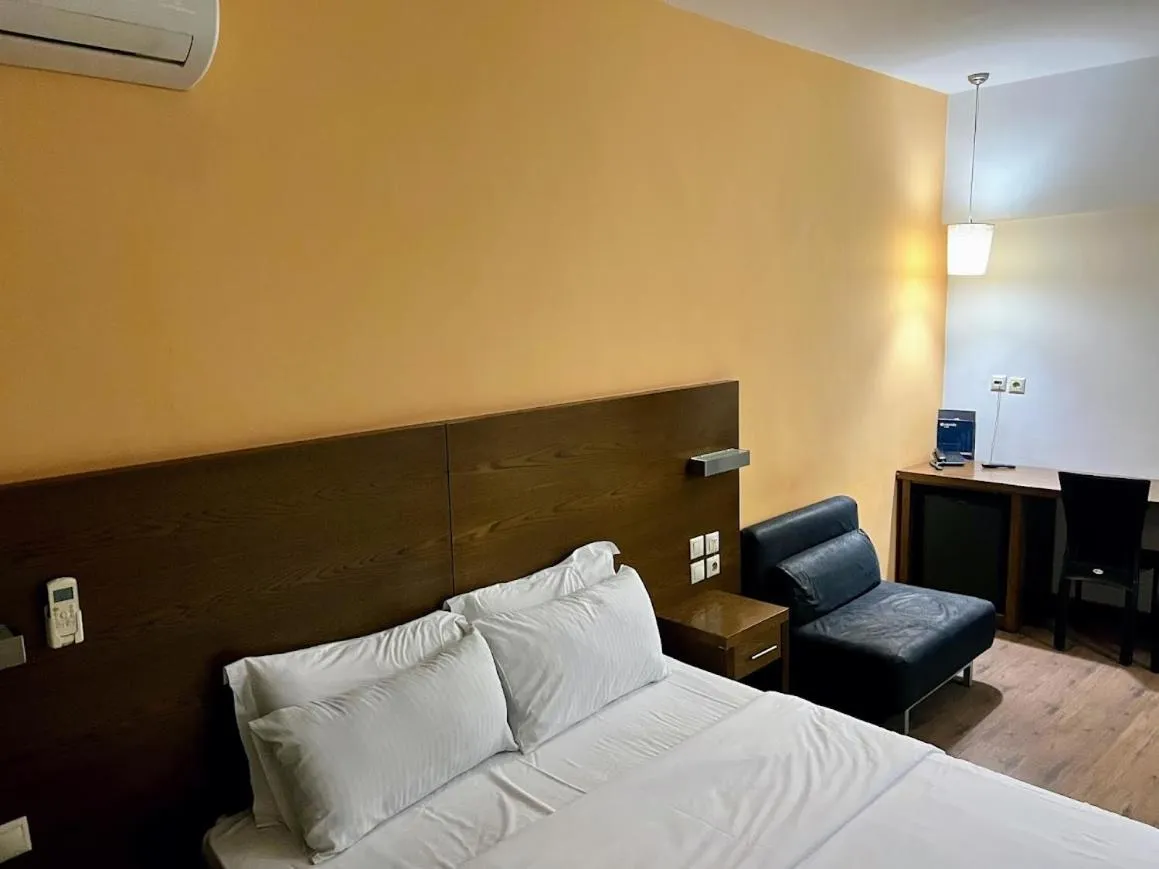 Bedroom, Bed in Rotonda Hotel