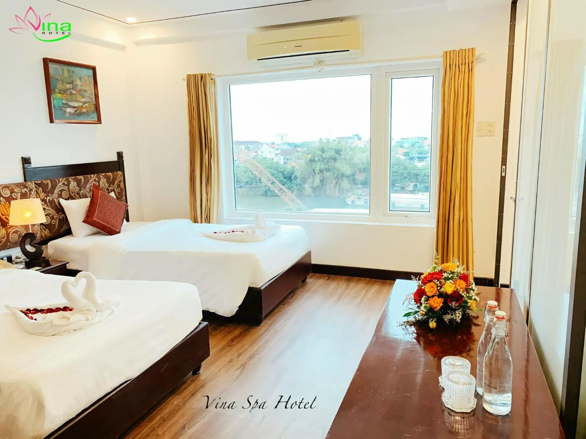 Bed in Việt Nam Hotel