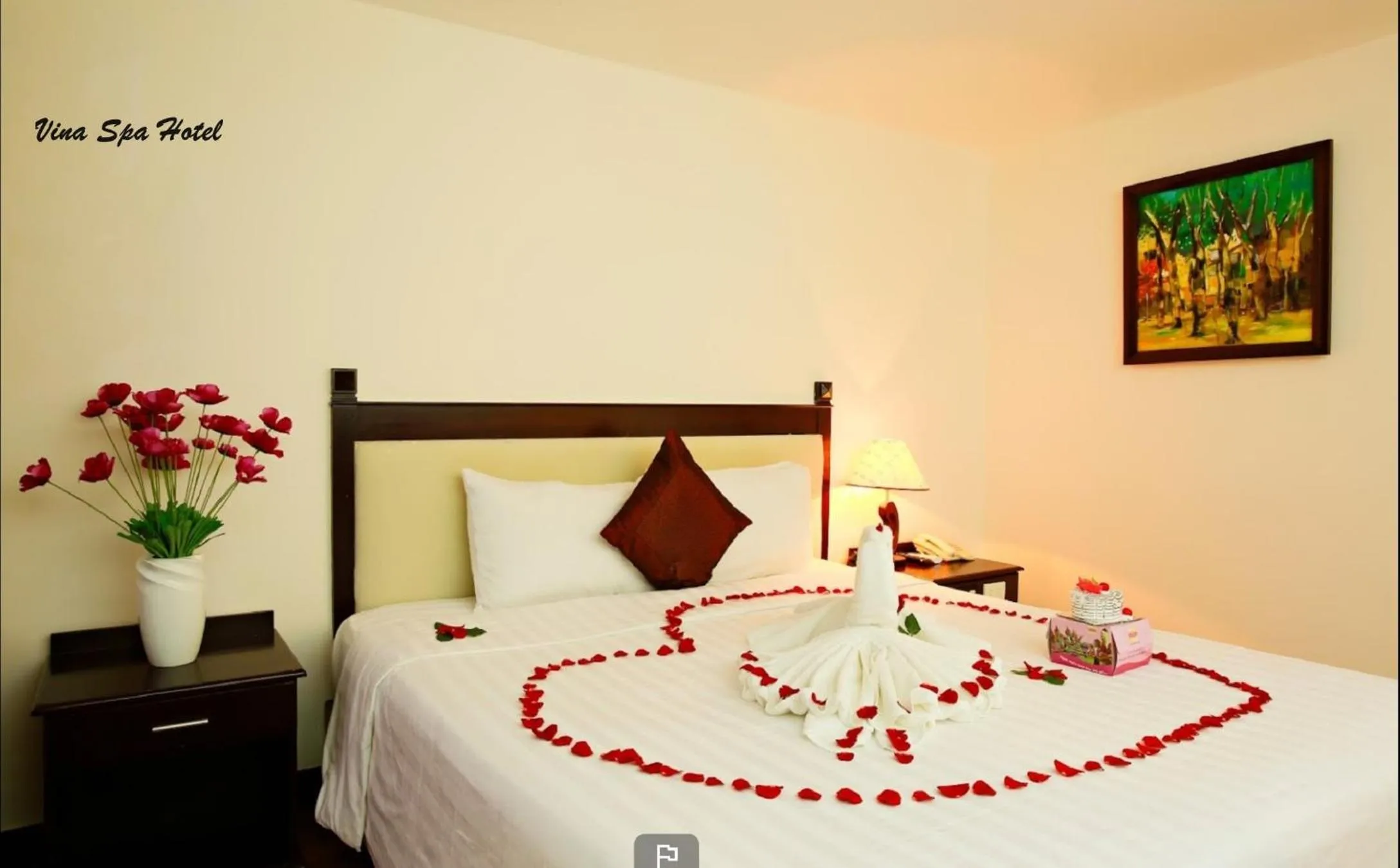 hair dresser, Bed in Việt Nam Hotel