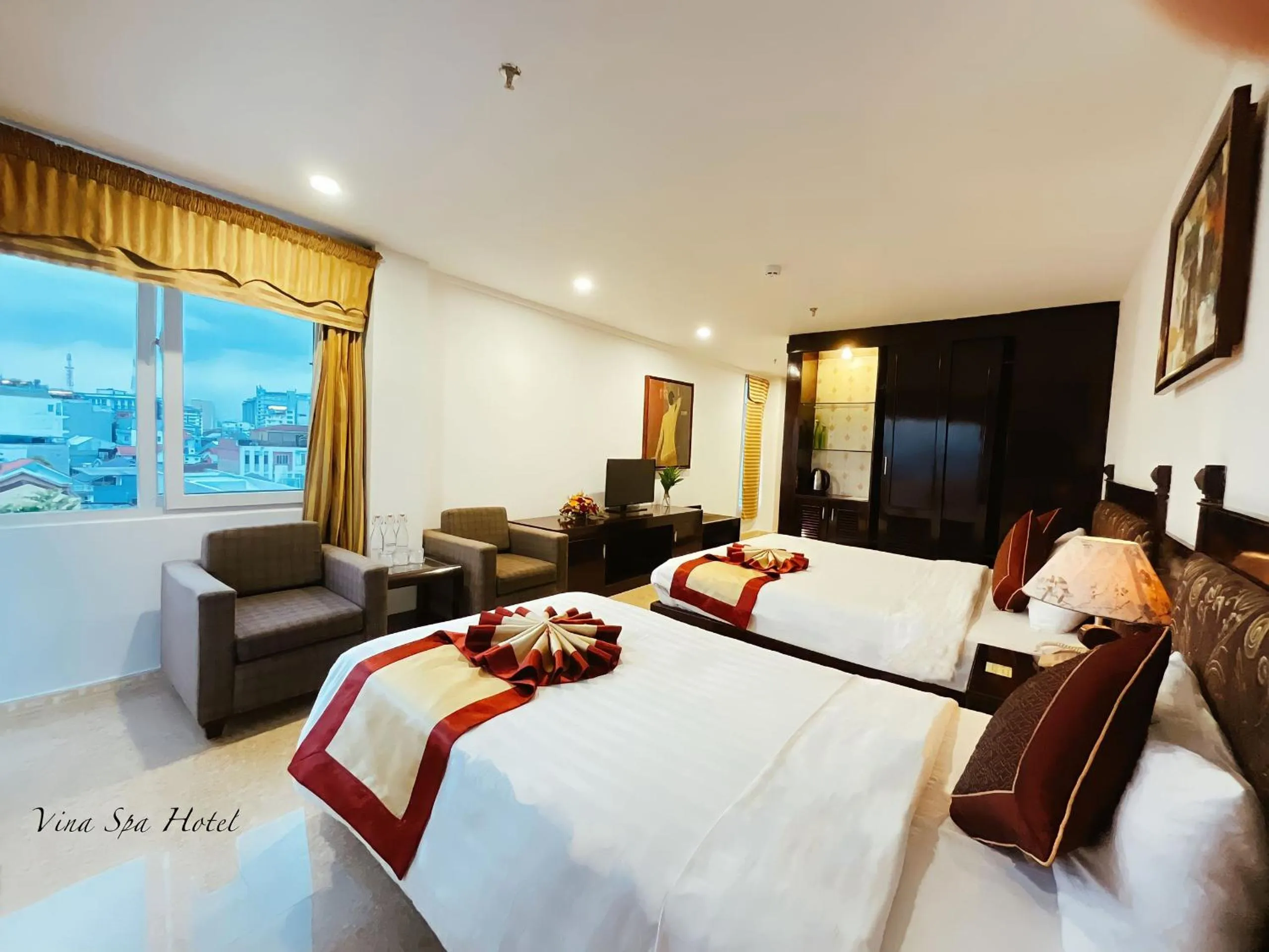 hair dresser, Bed in Việt Nam Hotel