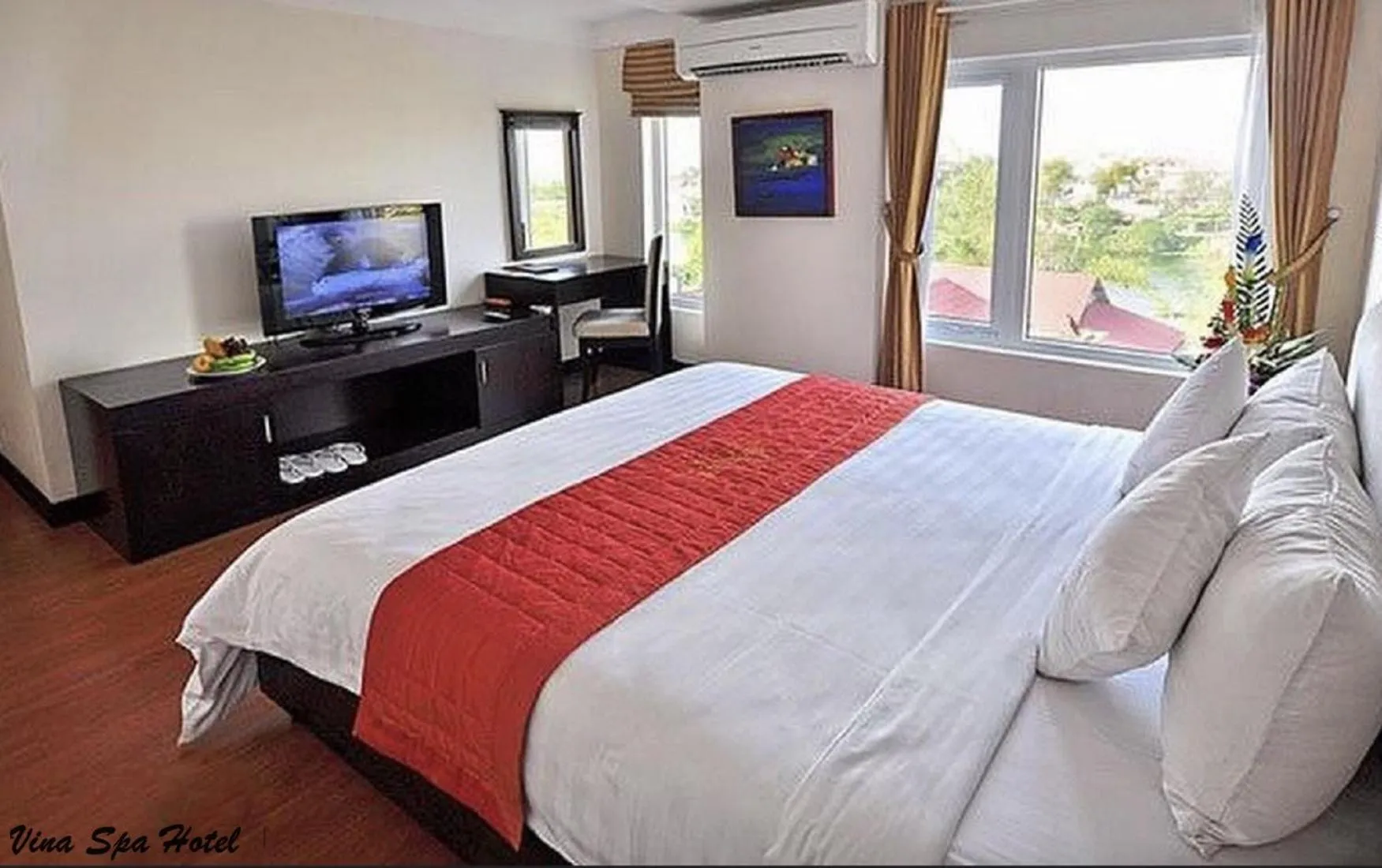 Communal lounge/ TV room, Bed in Việt Nam Hotel